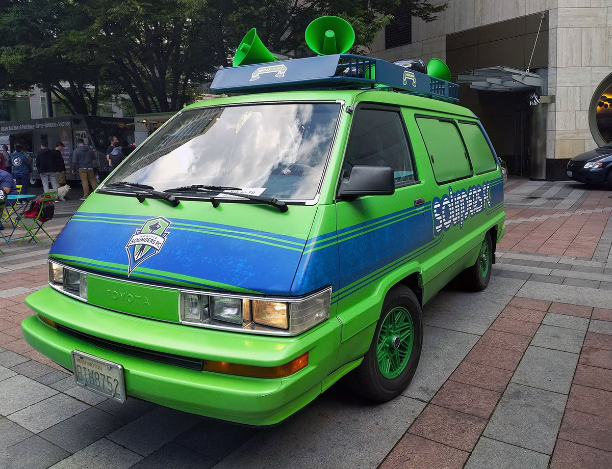 Sounders-FC-Toyota-Retro-Custom-Van-Wrap.jpg