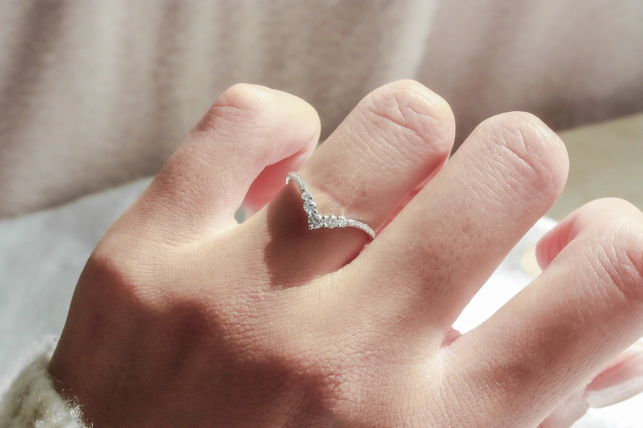 Delicate V Wedding Band