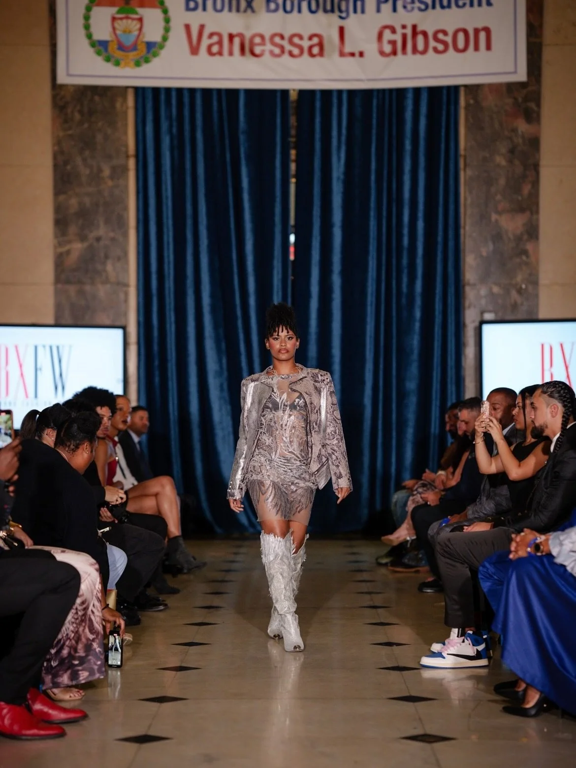 🔥 Meet John Ashford (@j.ash_skate) — the fearless Bronx-born designer turning every step into a runway revolution. From handcrafted shoes to avant-garde looks, his art celebrates individuality, resilience, and that unstoppable Bronx energy.
✨