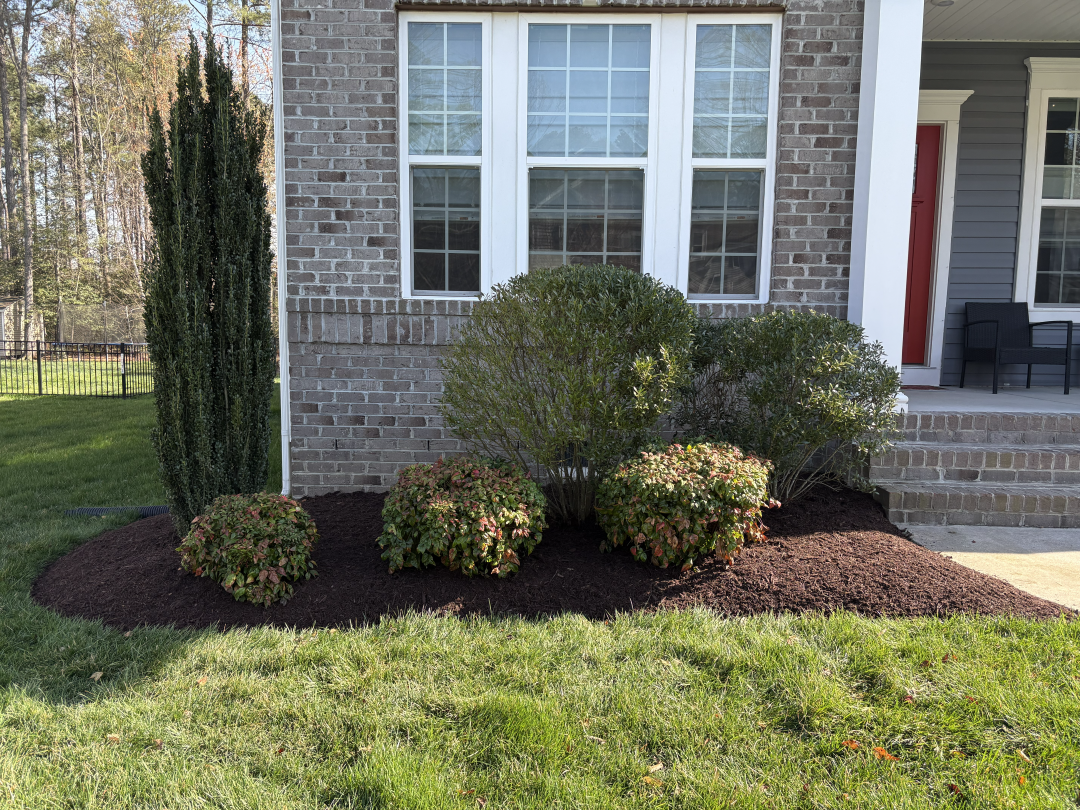 elm-lawn-care_mulch_3.21.26_pic4_IMG_0829_1080p.png