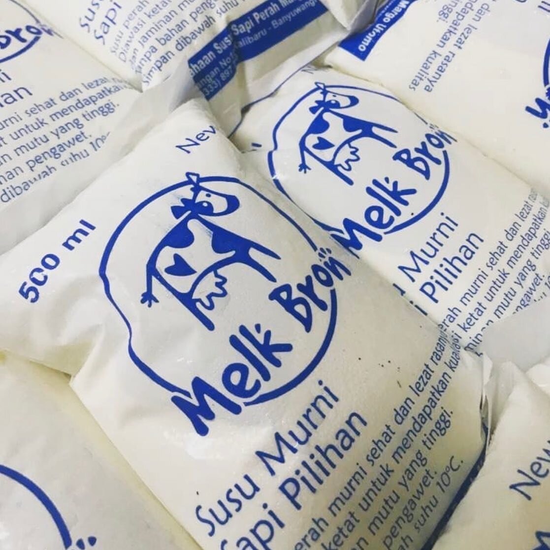 Get your fresh milk from our dairy farm. Order now! 🐮