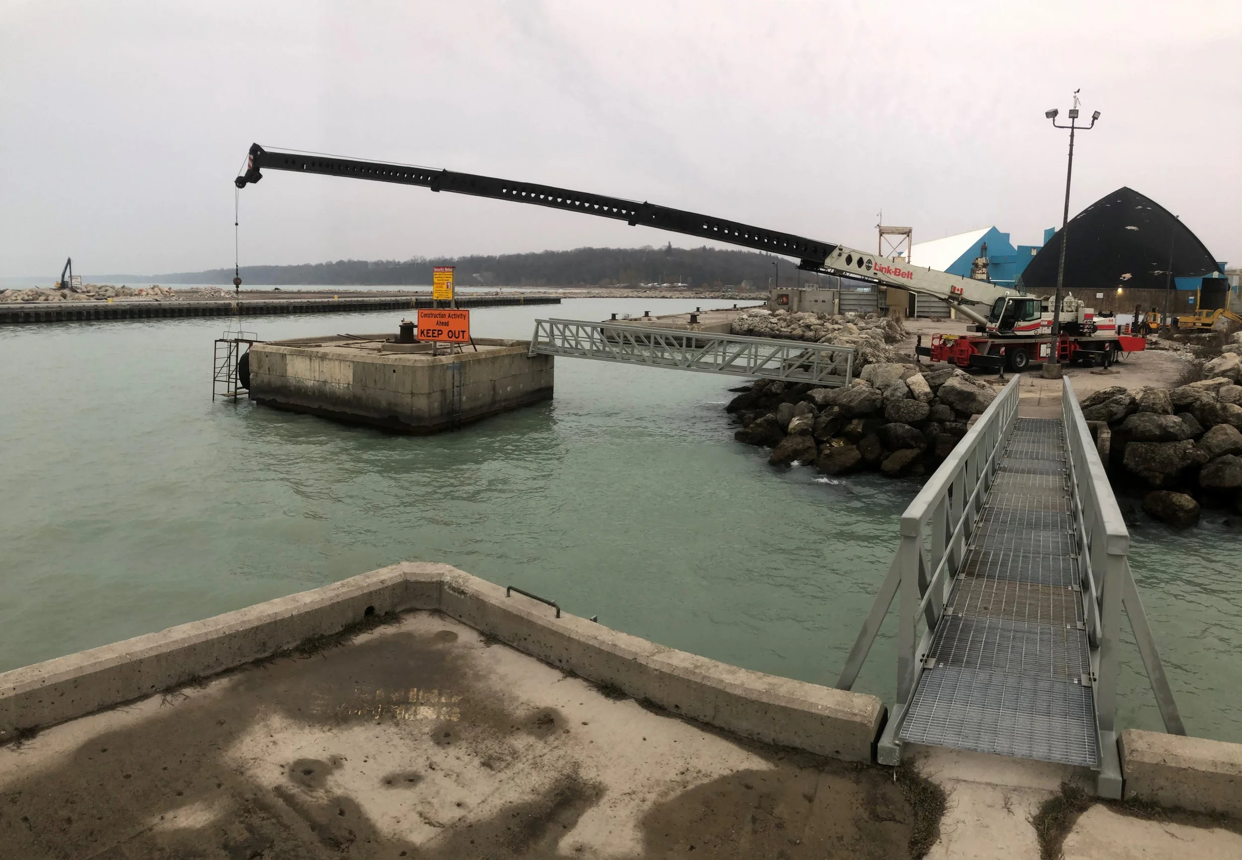 crane peir.jpg
