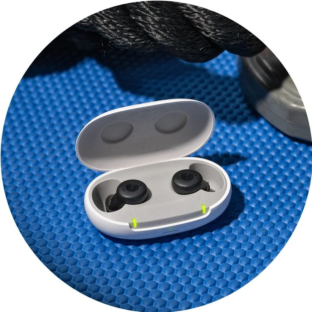 Active-IX_charger-on-mat_circle_1000x1000.jpg