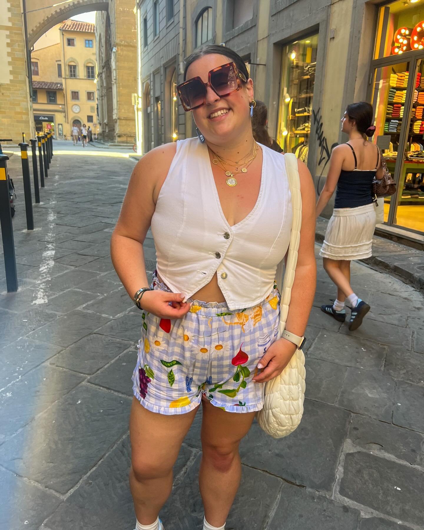 me 🤝 a wine window