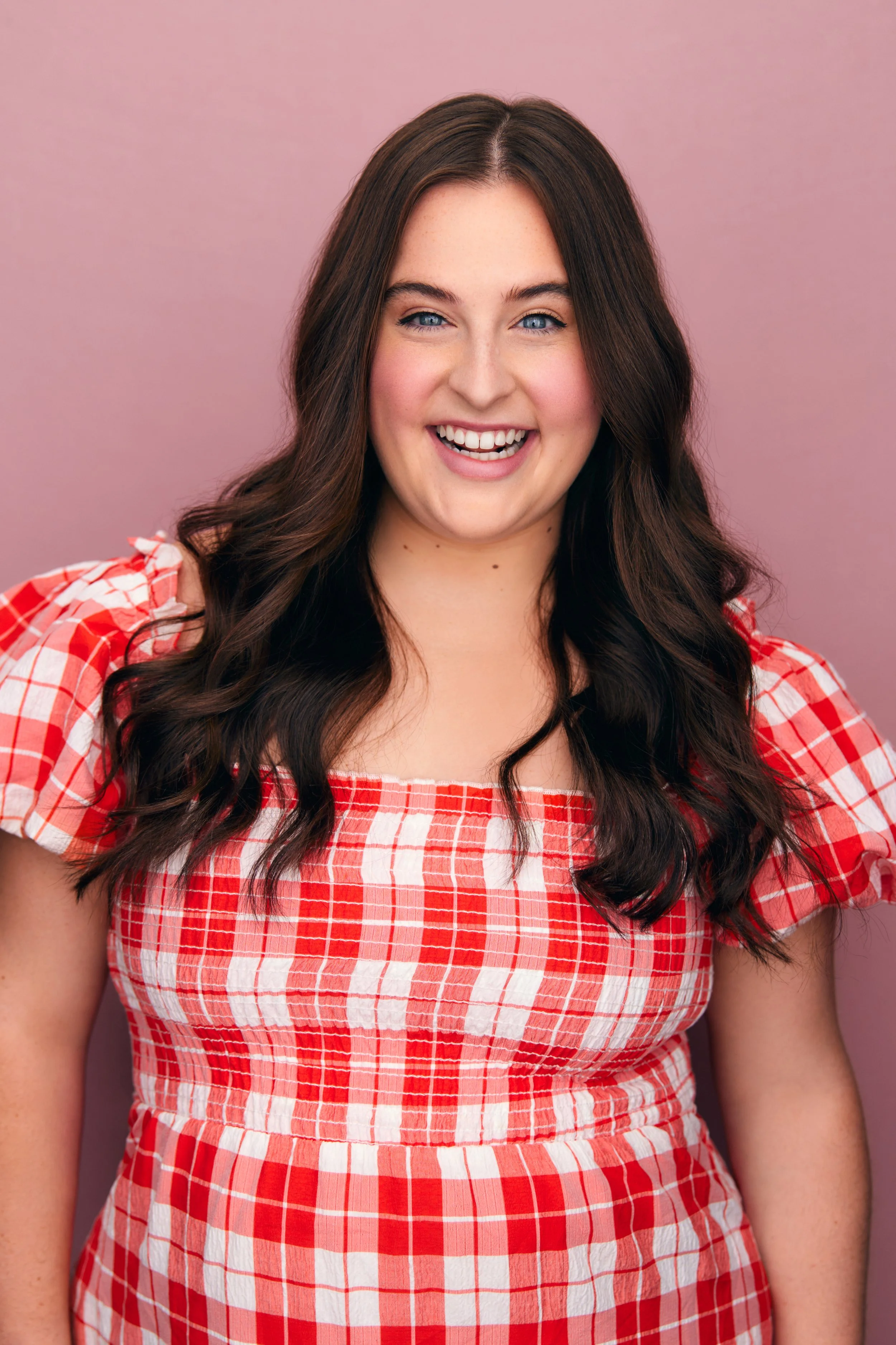 Caroline Eiseman Headshot 2.jpg