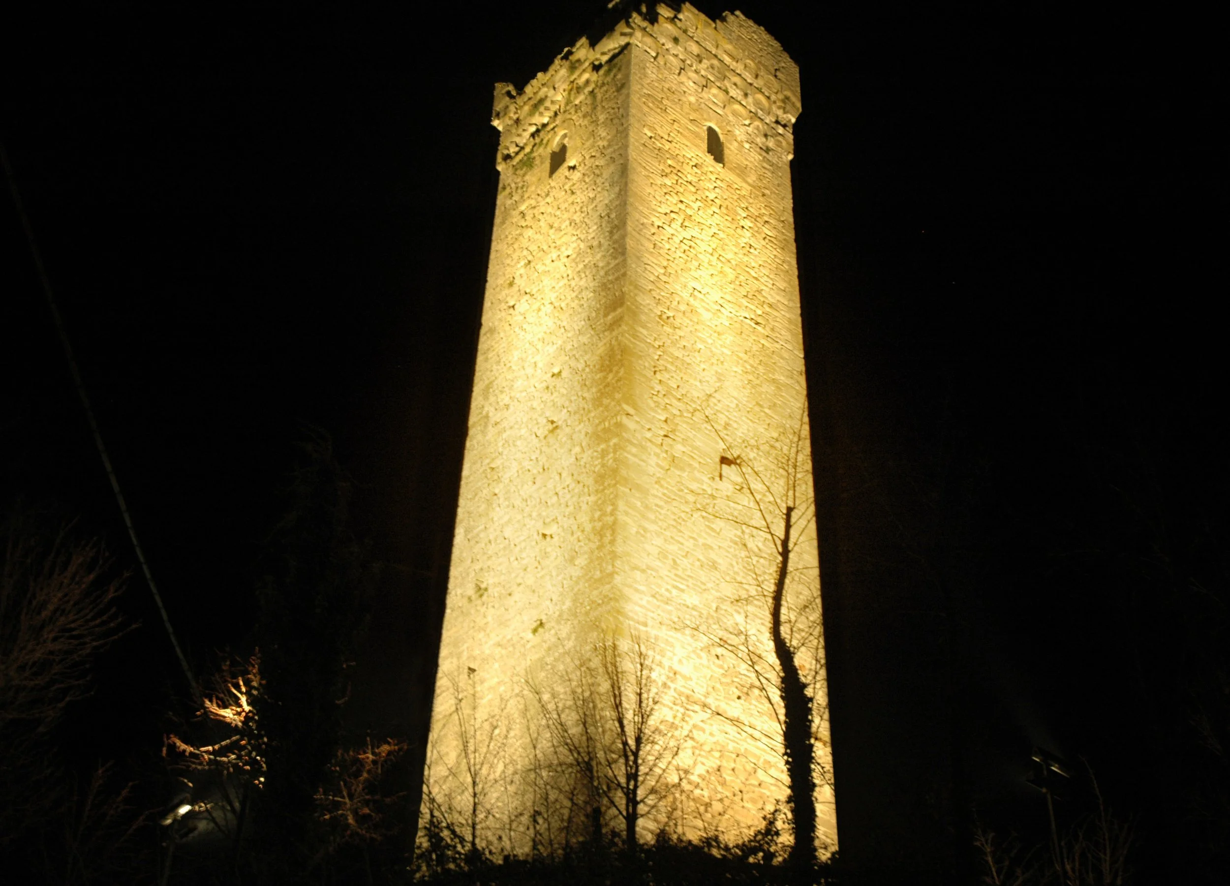 Torre di Denice.jpg