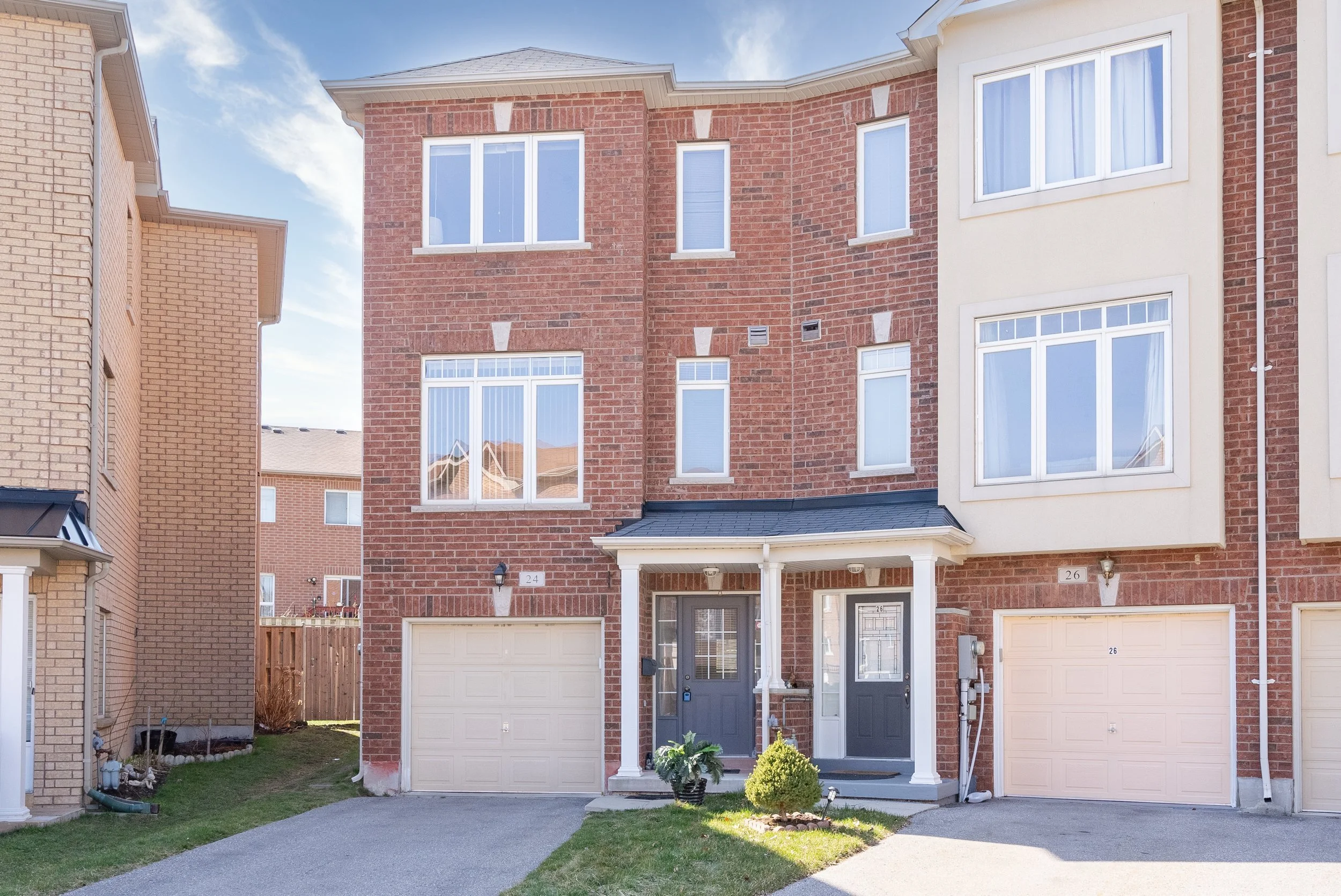 24 Curran Hall Cres, Toronto ON