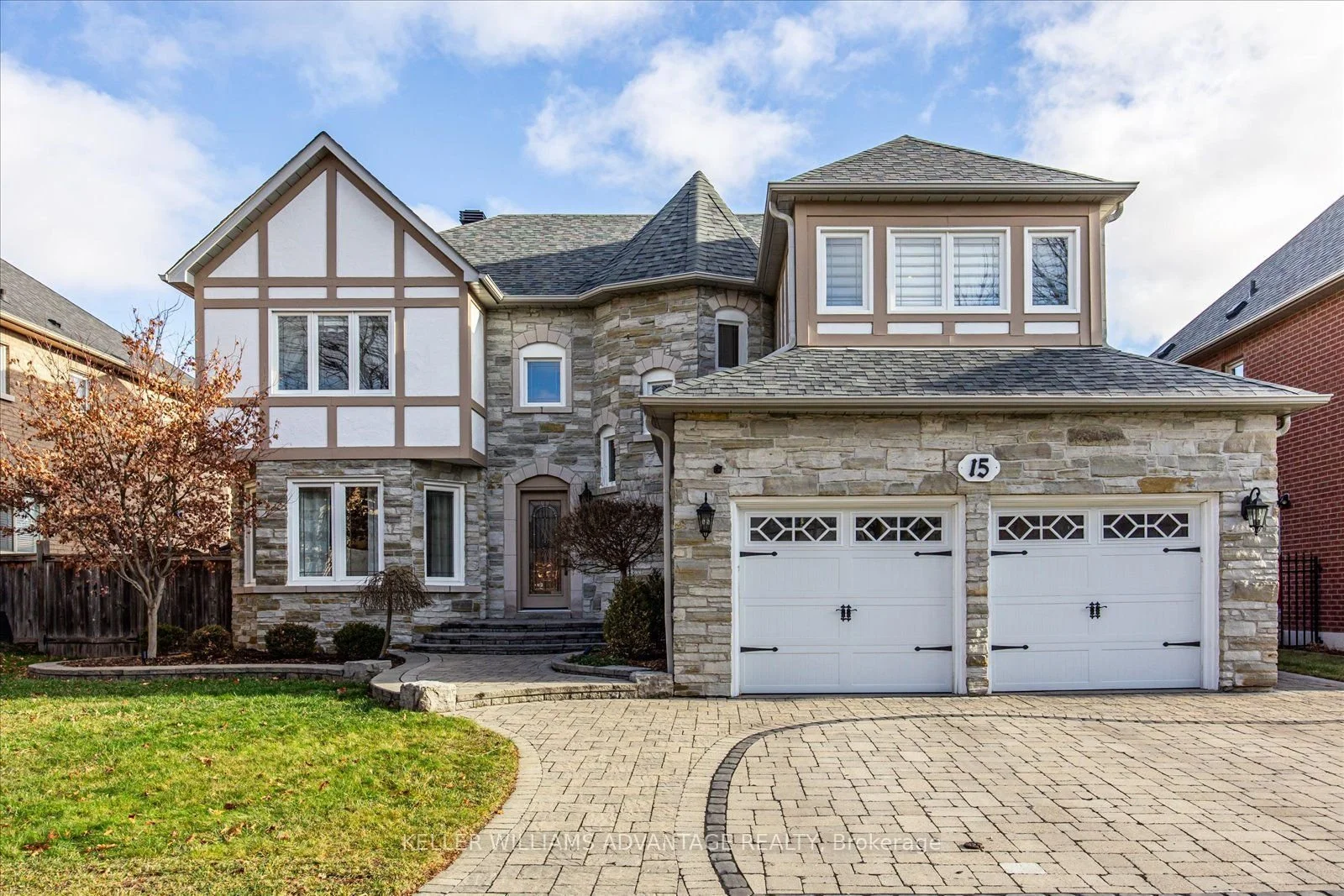 15 Lacey Dr, Whitby ON