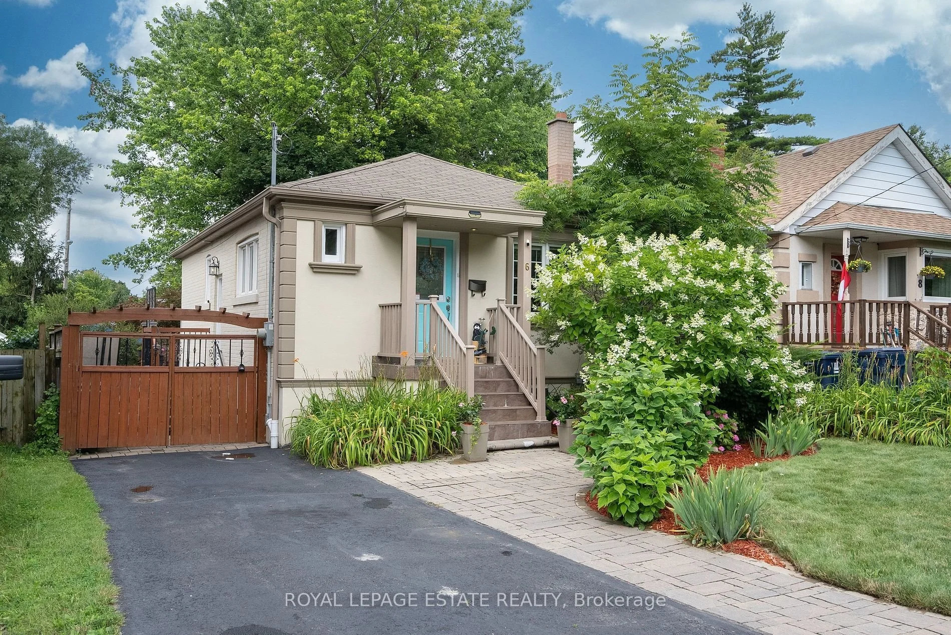 6 Thatcher Ave, Scarborough ON