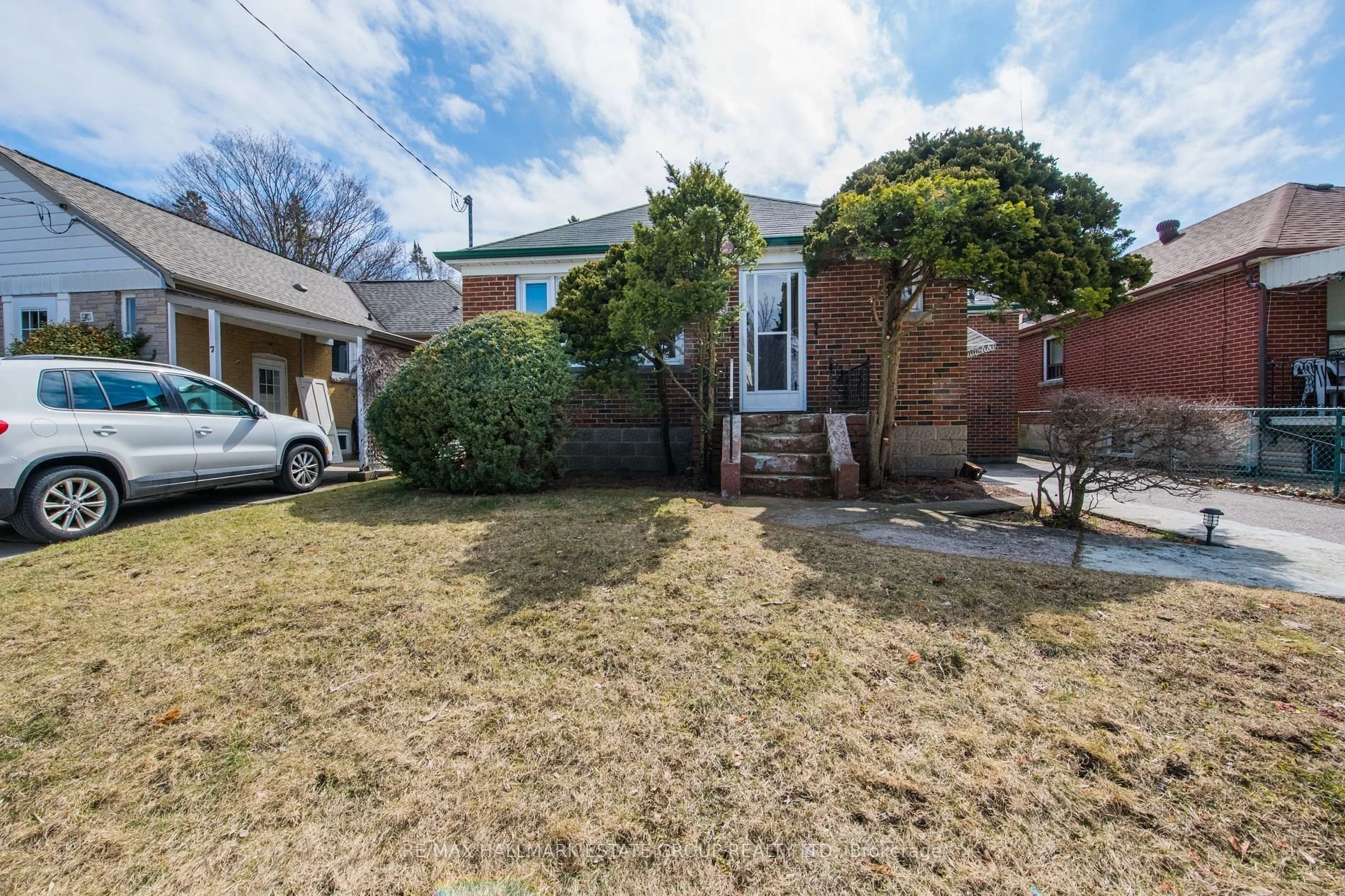 5 North Dr, Toronto ON