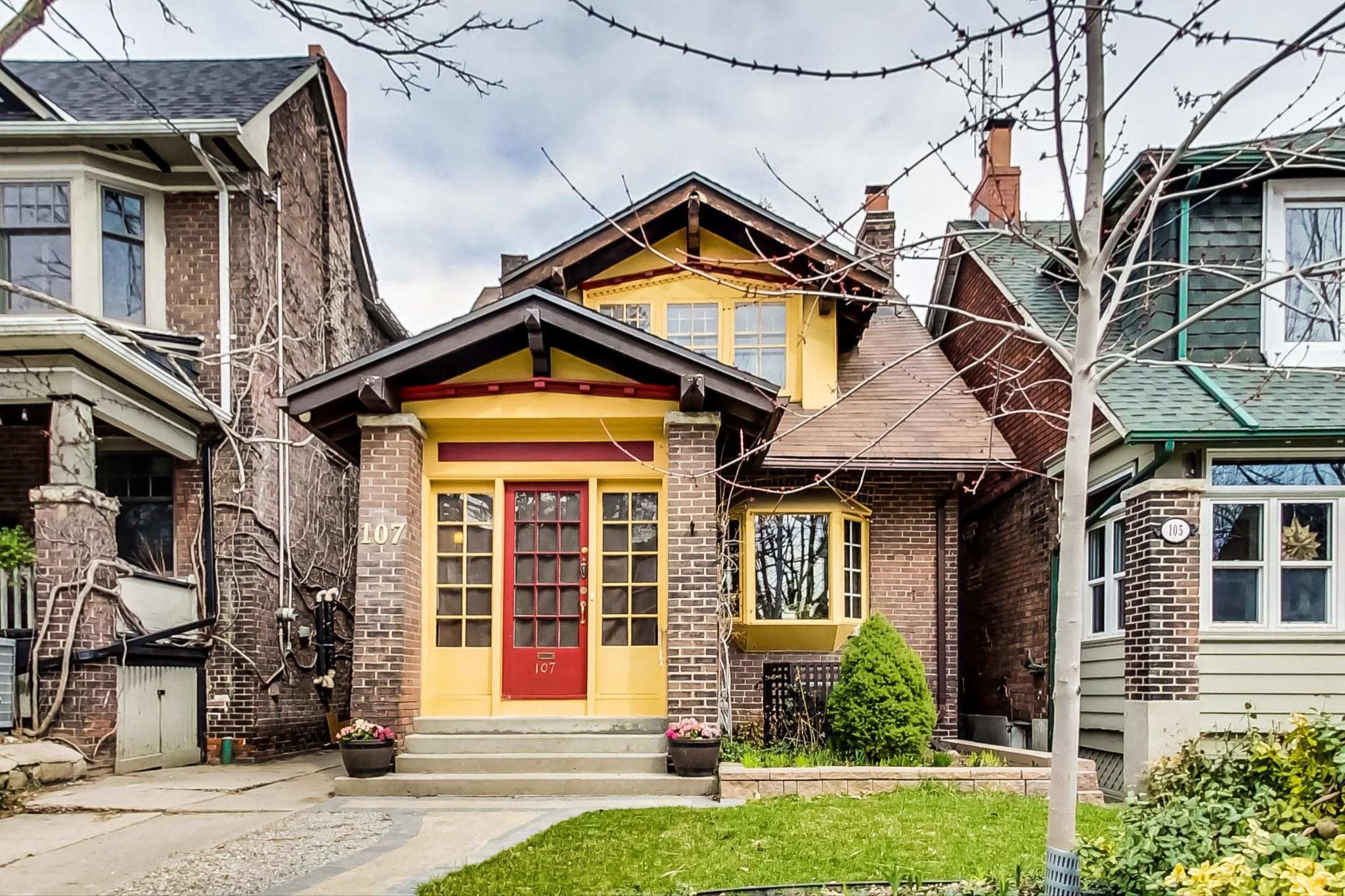 107 Glenmore Rd, Toronto ON