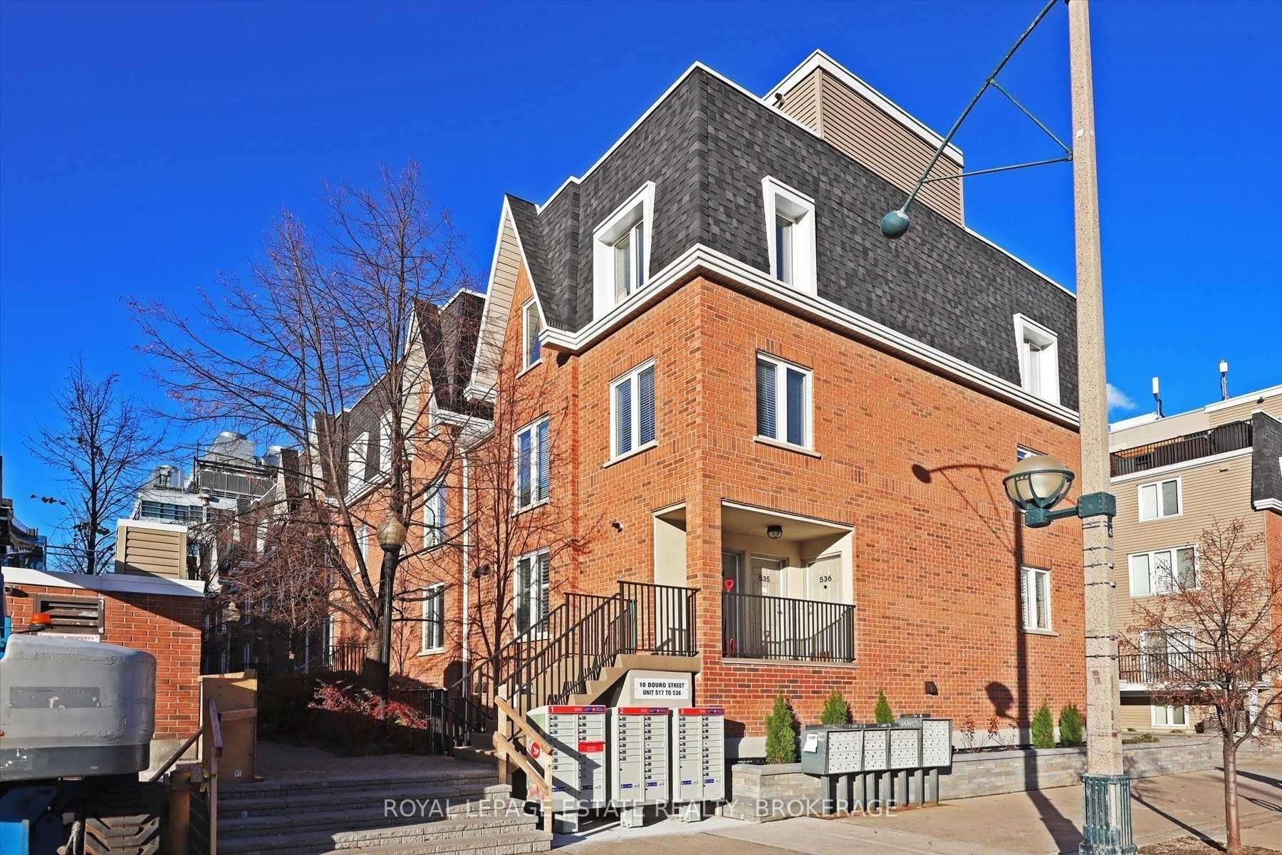 TH530 - 10 Douro St, Toronto ON