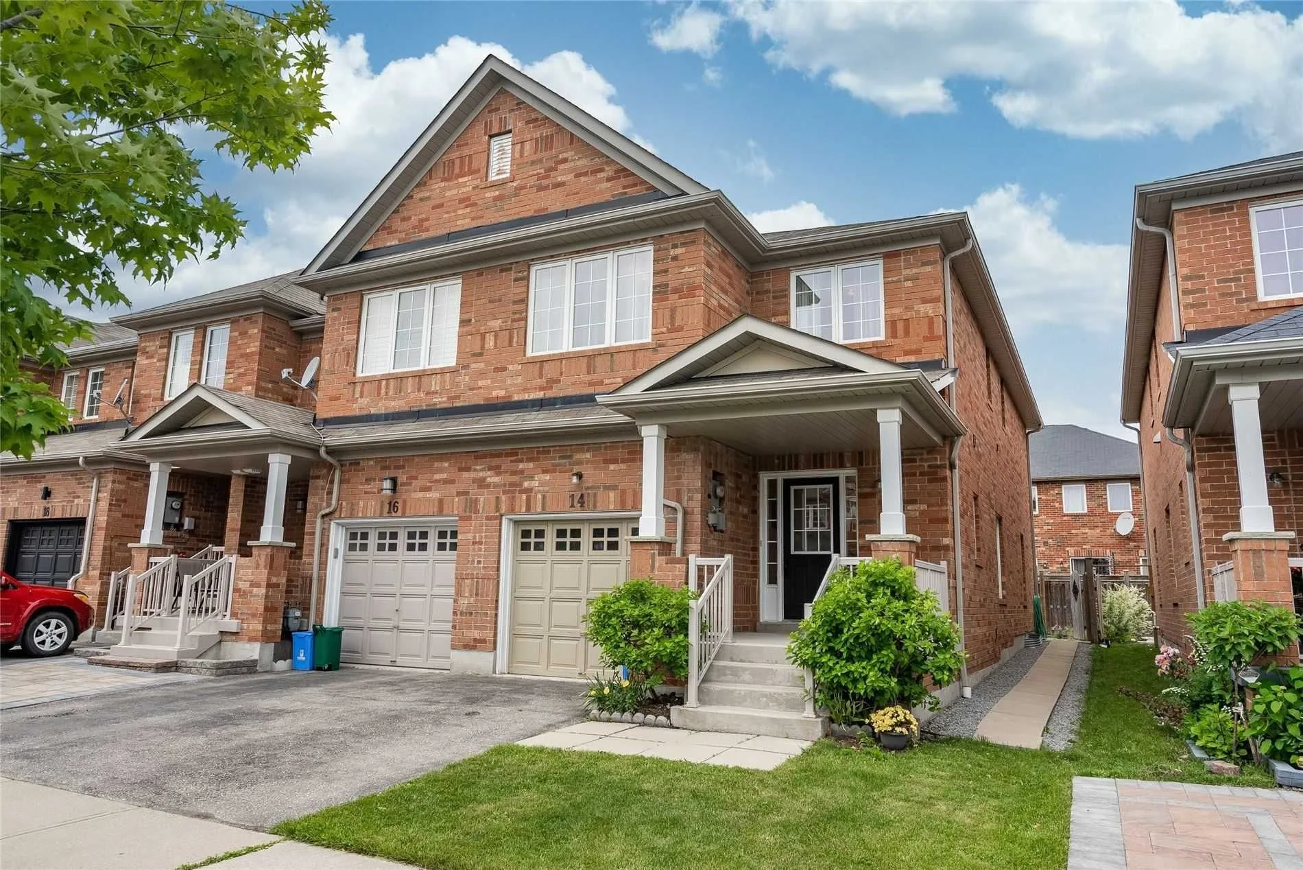 14 Hickman Rd, Ajax, ON