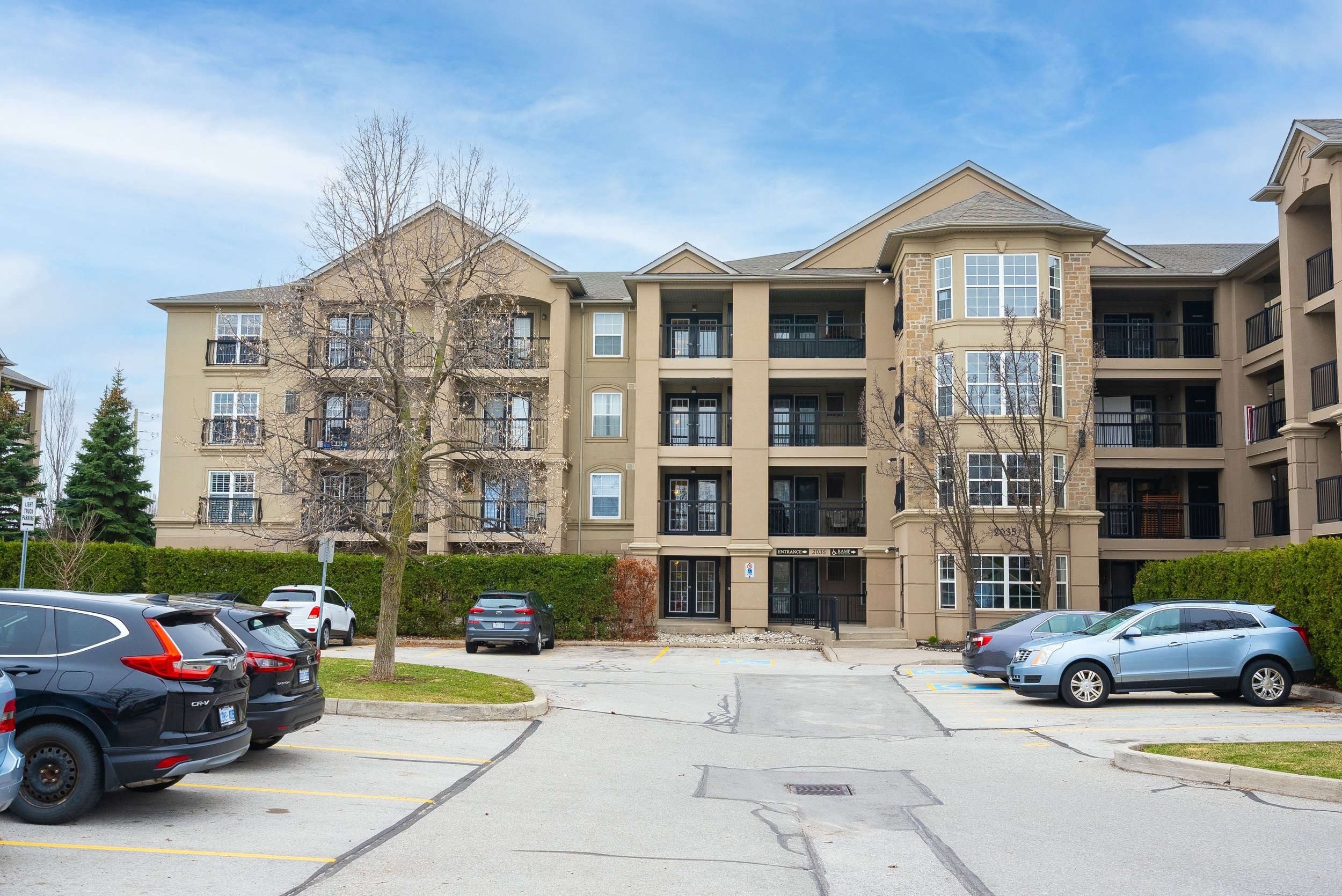 101 - 2035 Appleby Line, Burlingon ON