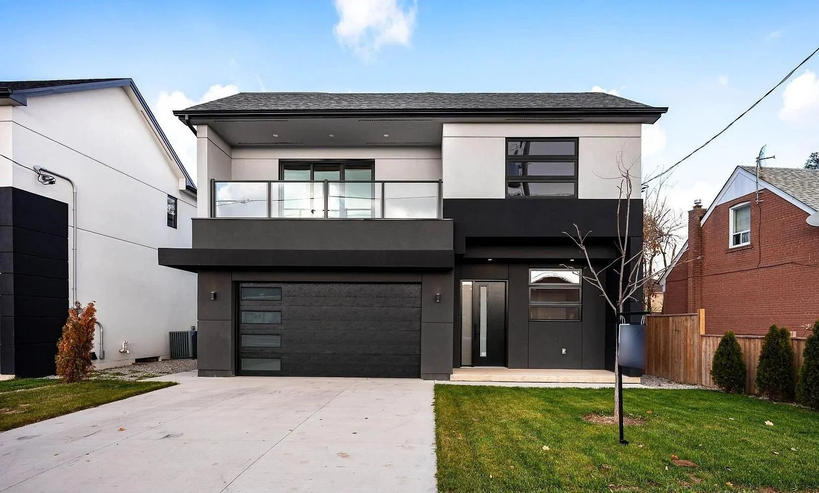 14 Walsh Ave, Toronto ON