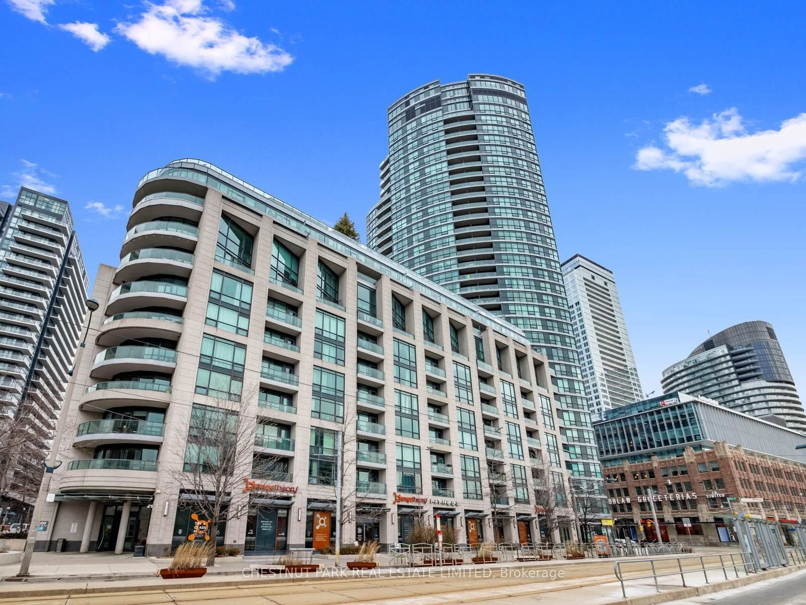 827 - 600 Fleet St, Toronto ON