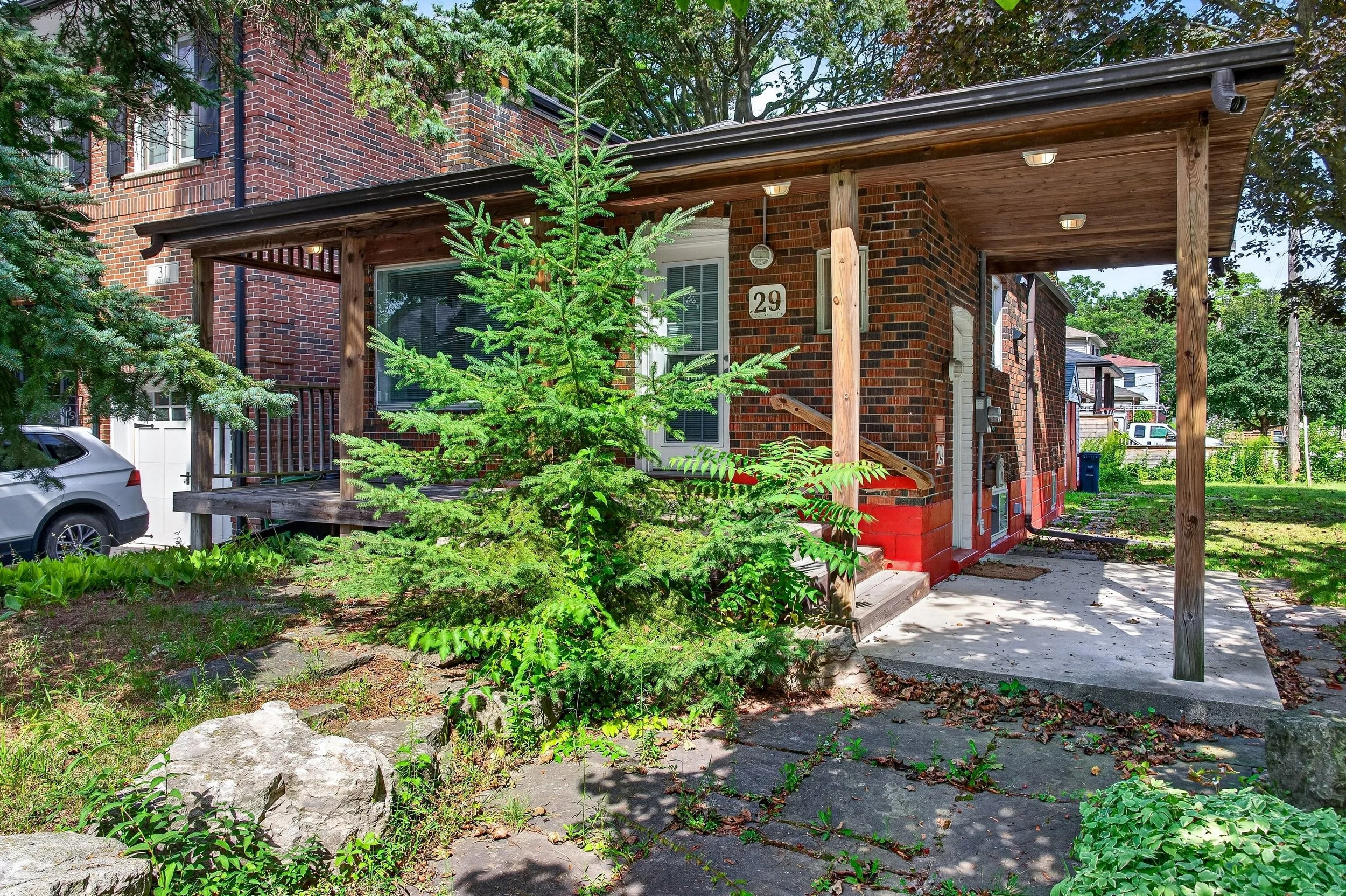 002_29_red_deer_ave-2_378.jpg