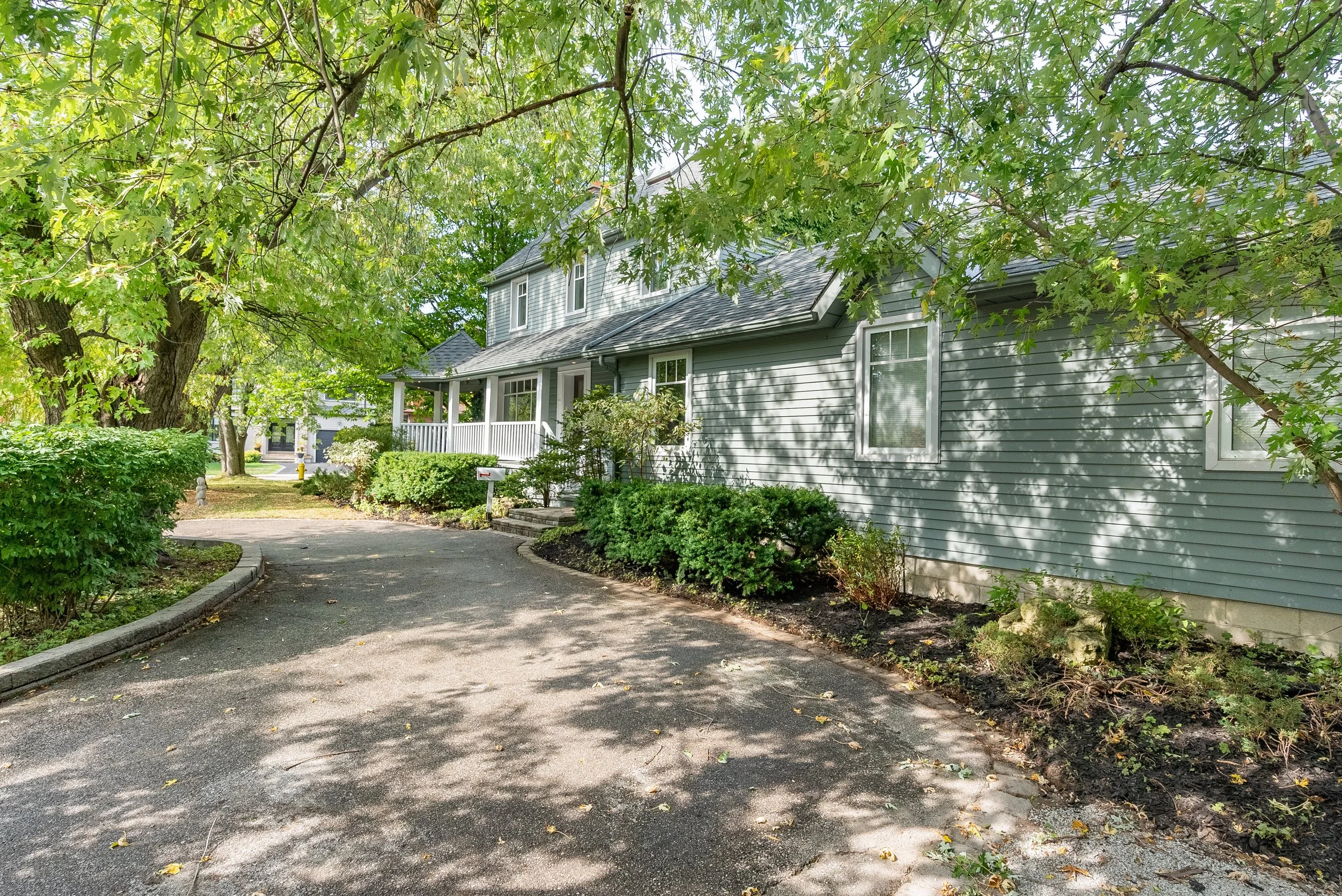 2 Highcliff Cres, Toronto ON