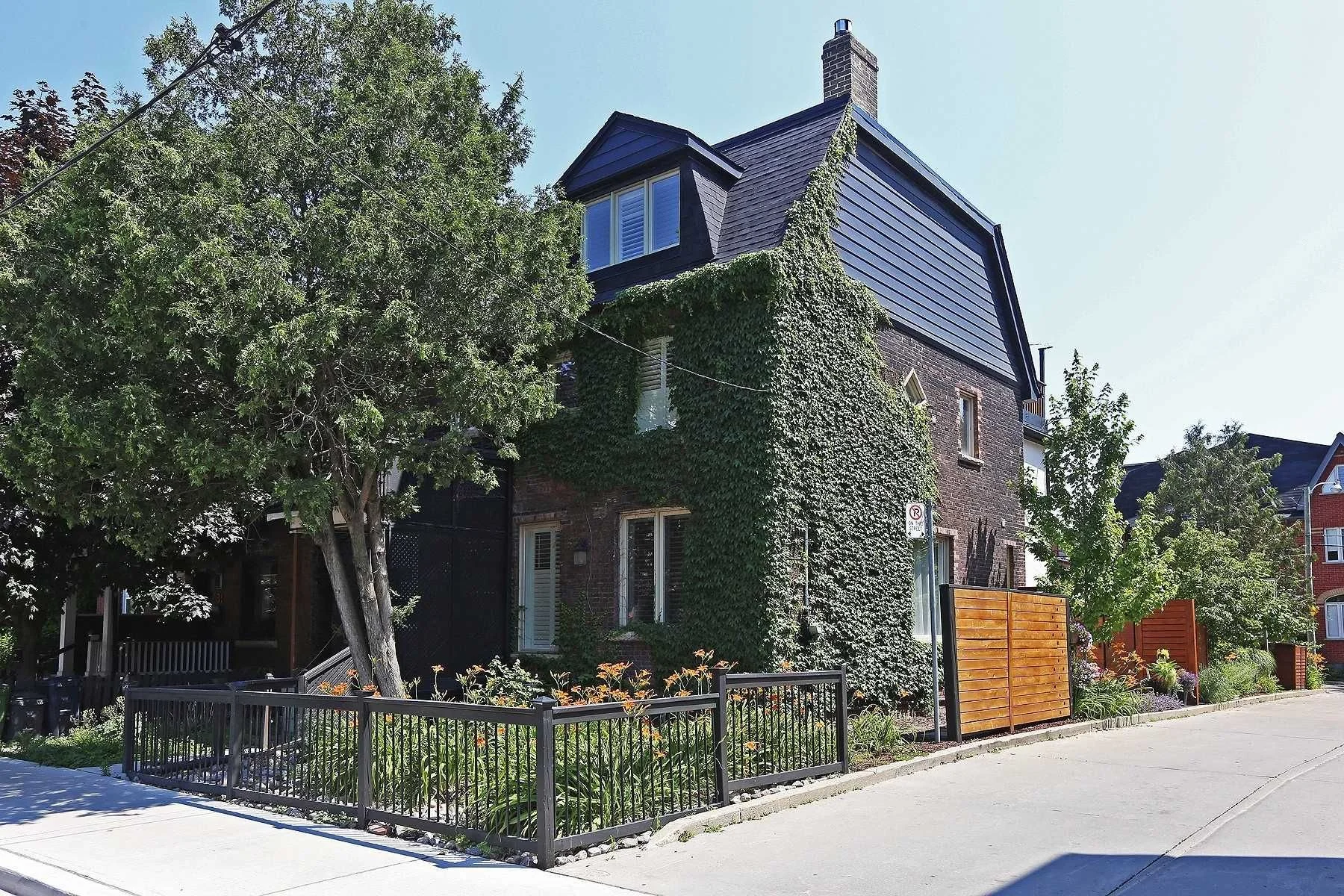 60 Wascana Dr, Toronto ON