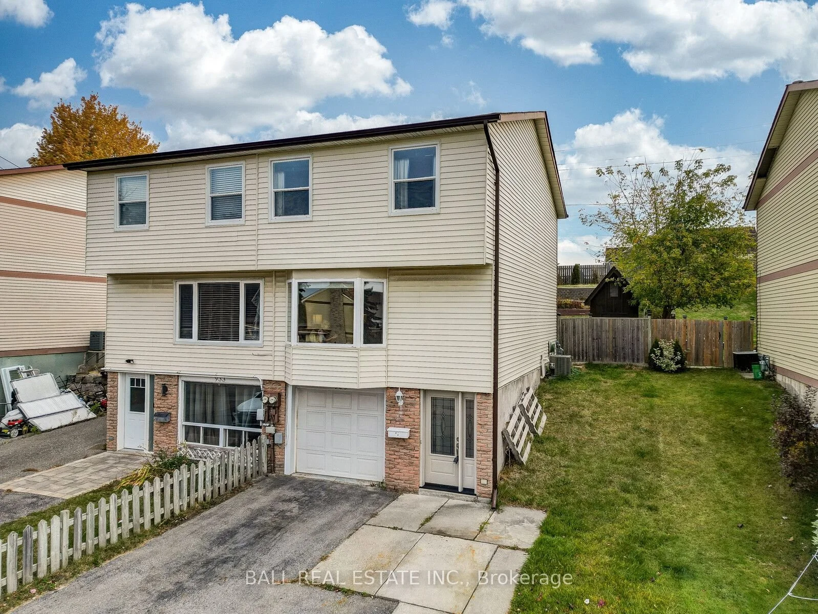 935 Southridge St, Oshawa ON