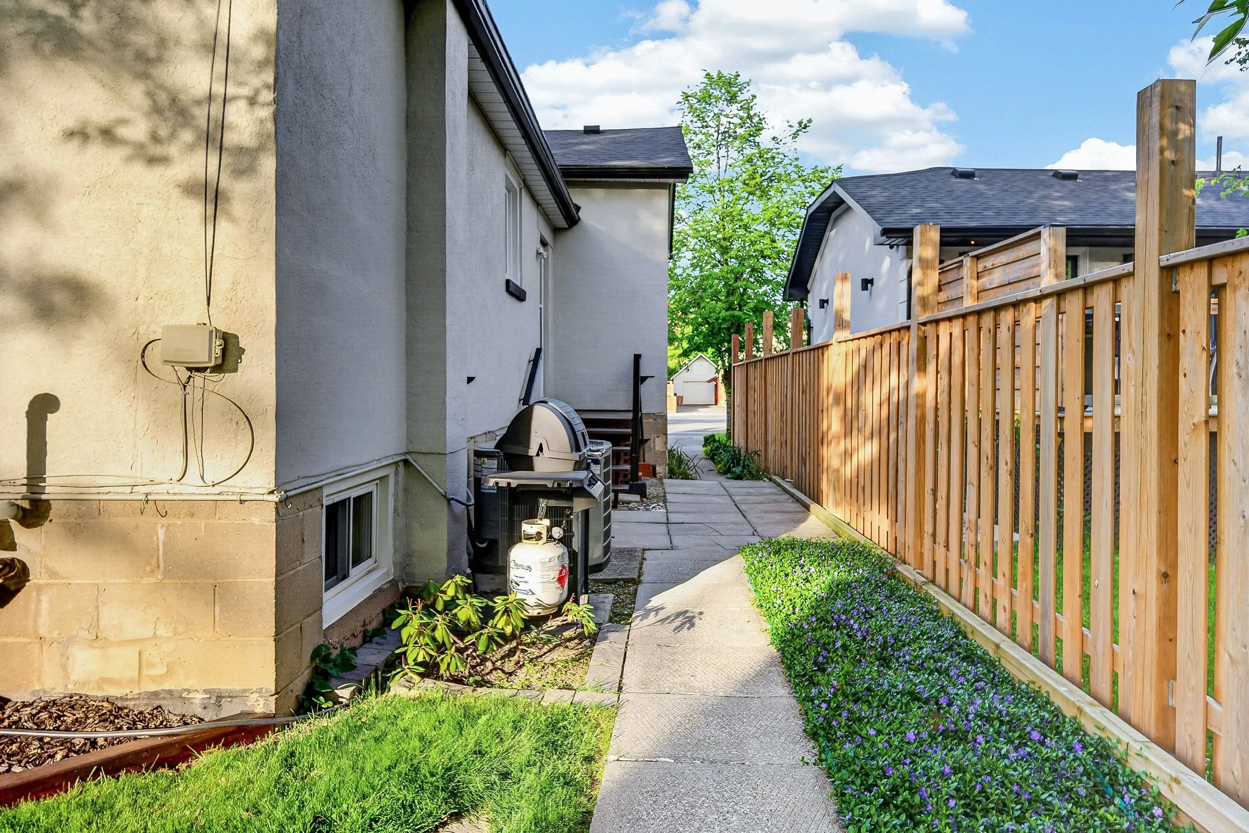 053_1016_kipling_ave-53_400.jpg