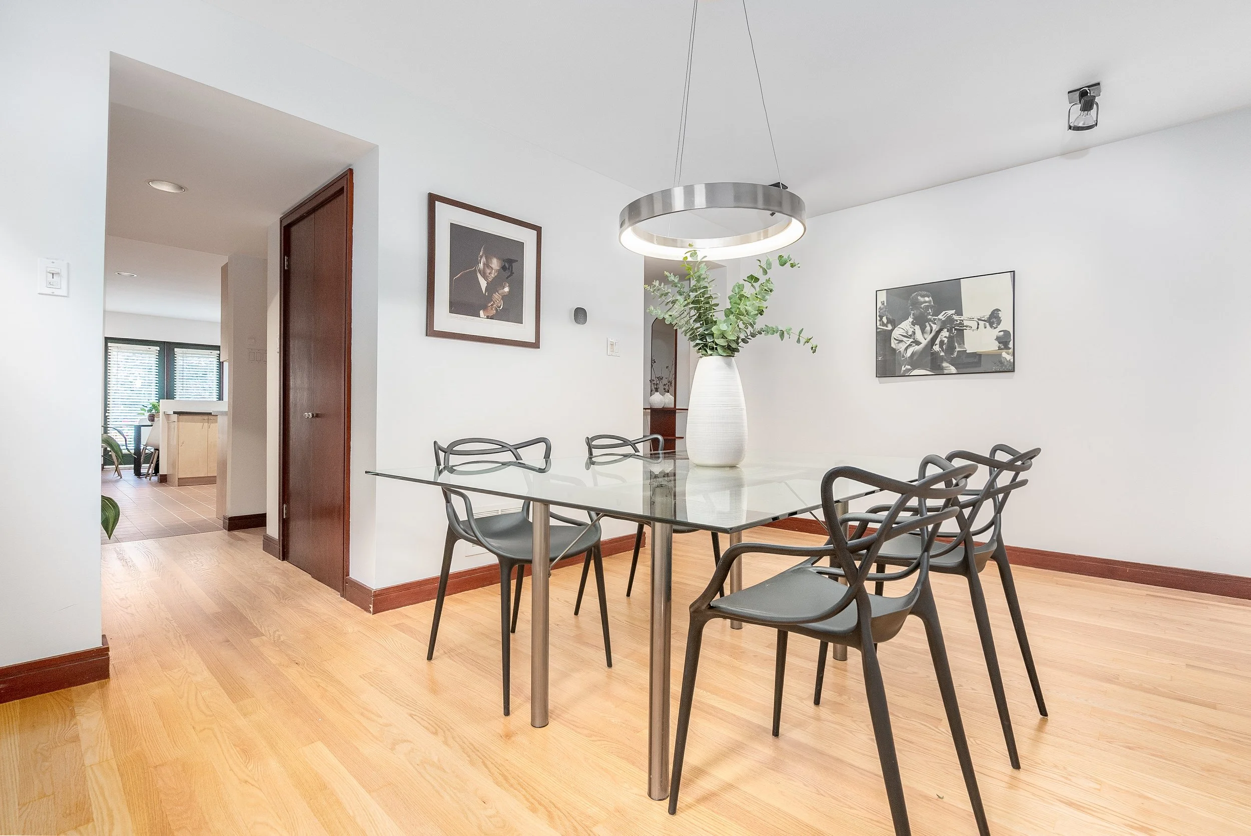 102_queensbury_ave-5.jpg