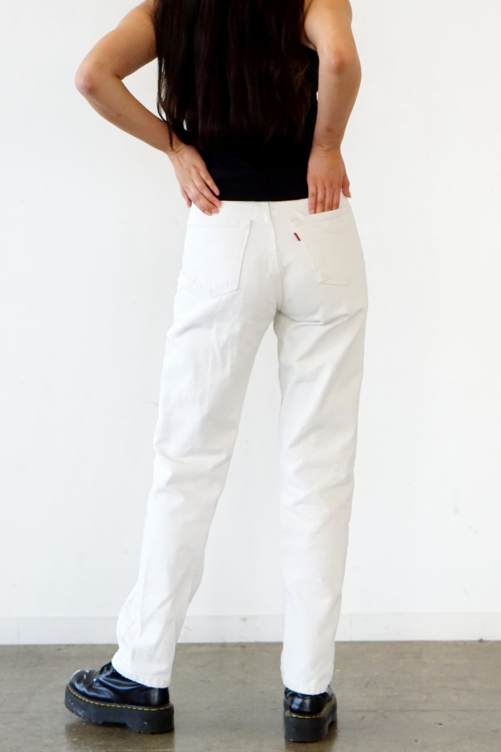 White Levi's 560 Denim Jeans SZ 25 — Valley Denim