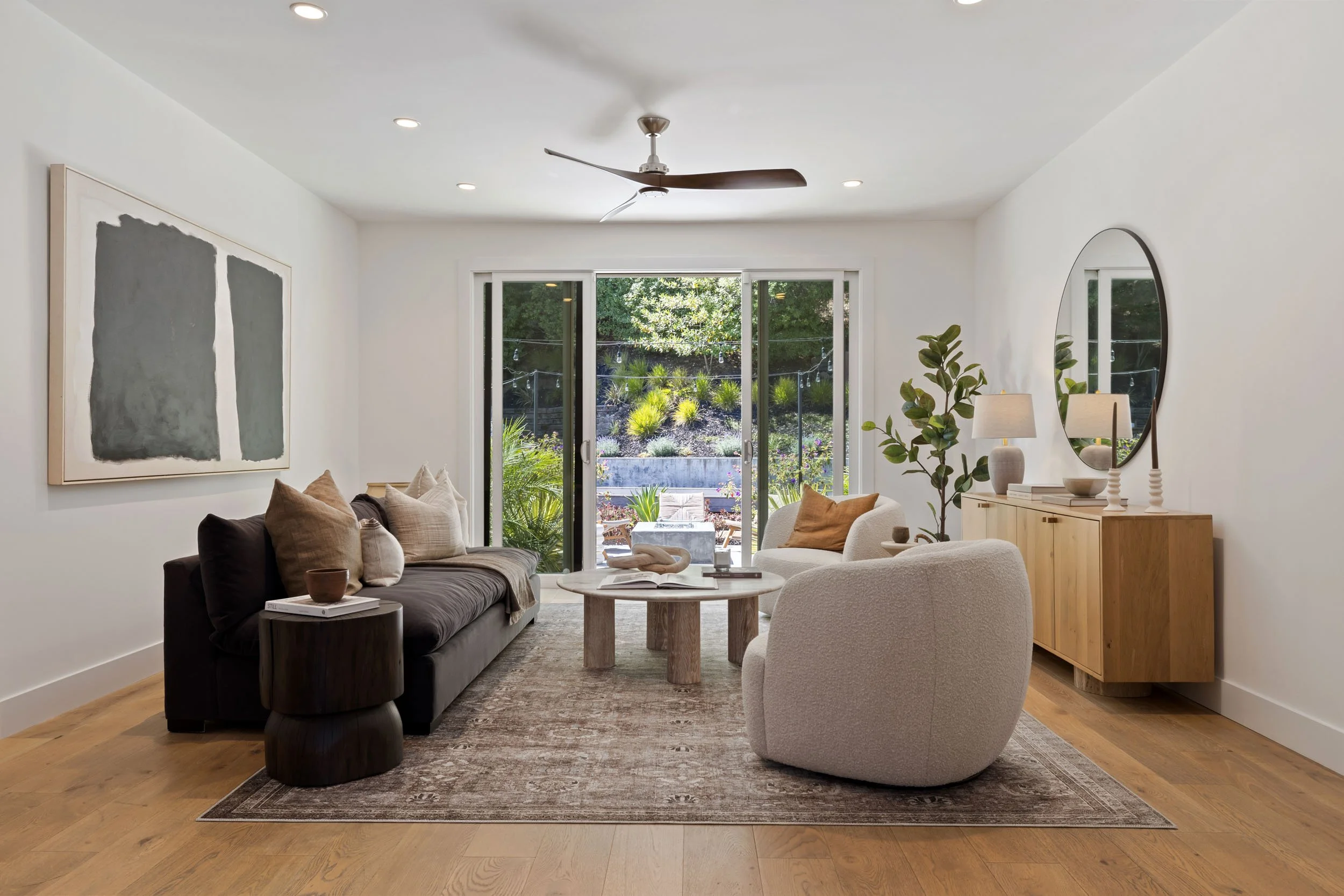 429 Blackstone 03 small.jpg