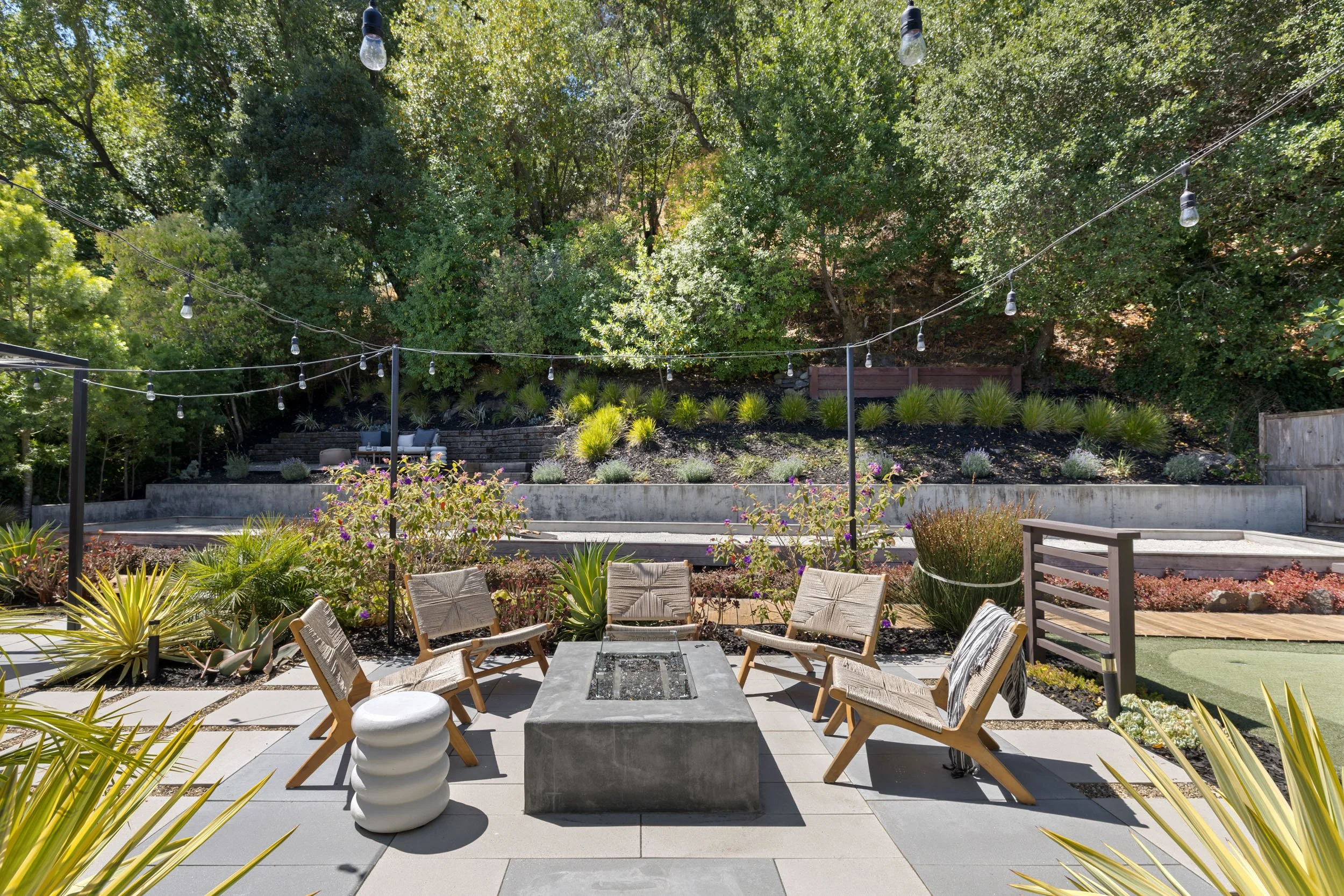 429 Blackstone 14 small.jpg