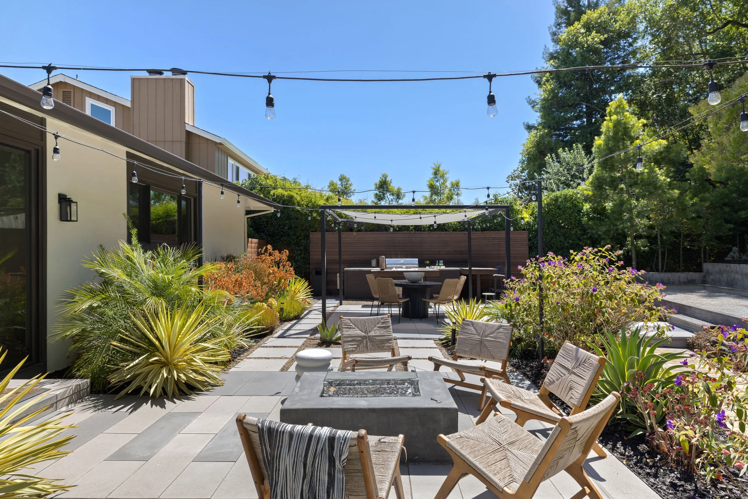 429 Blackstone 15 small.jpg