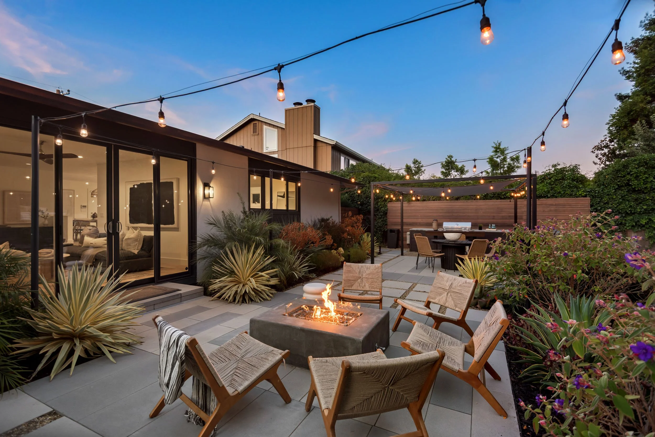 429 Blackstone 33 small.jpg