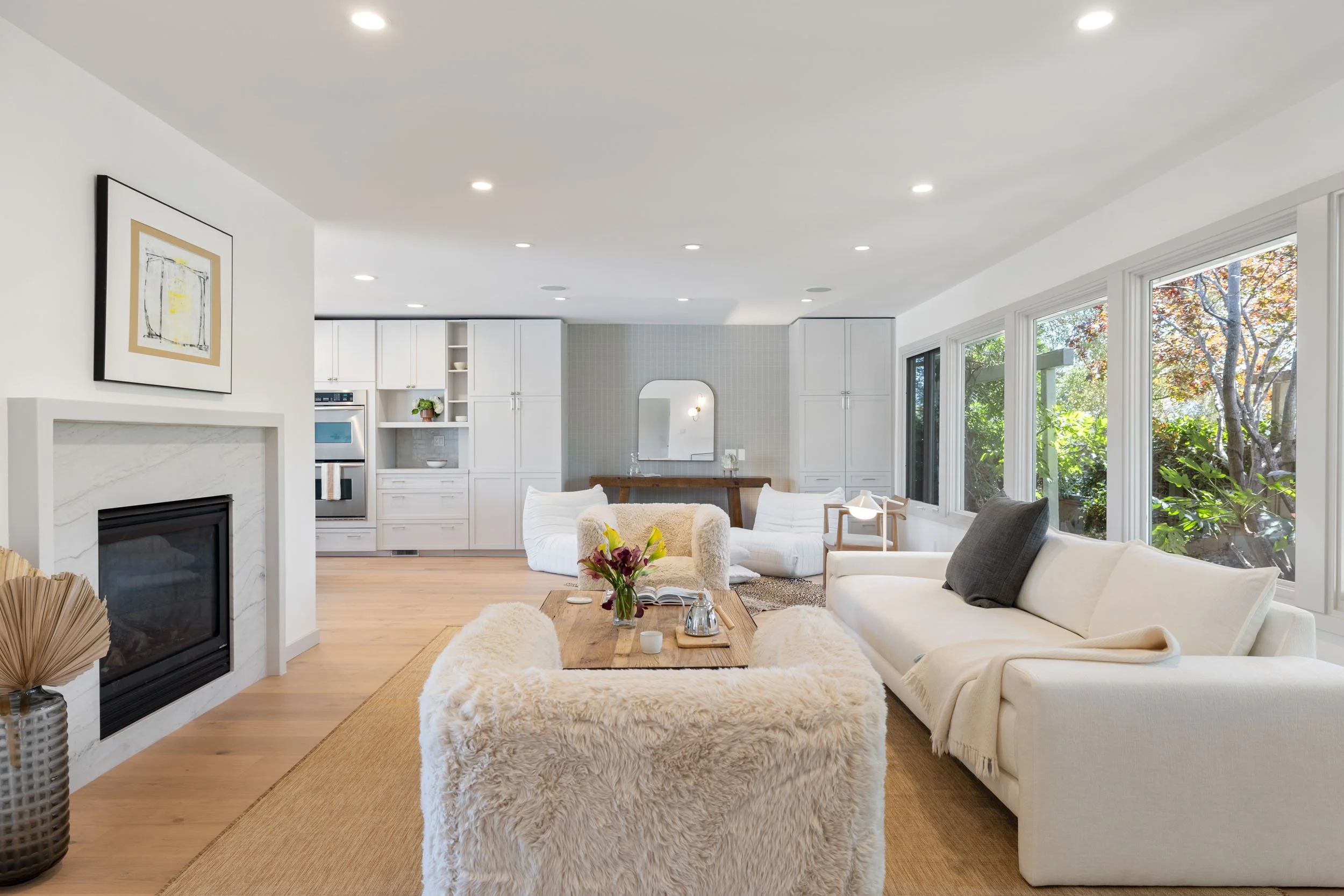 334 Riviera Circle 02 small.jpg