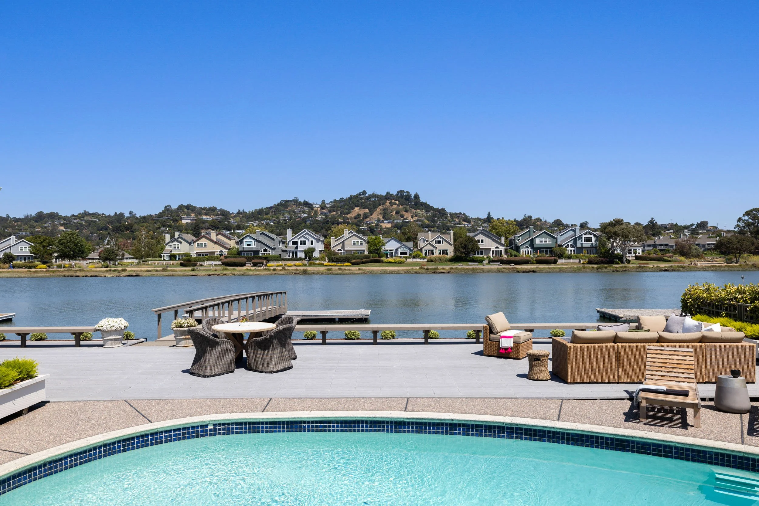 334 Riviera Circle 20 small.jpg
