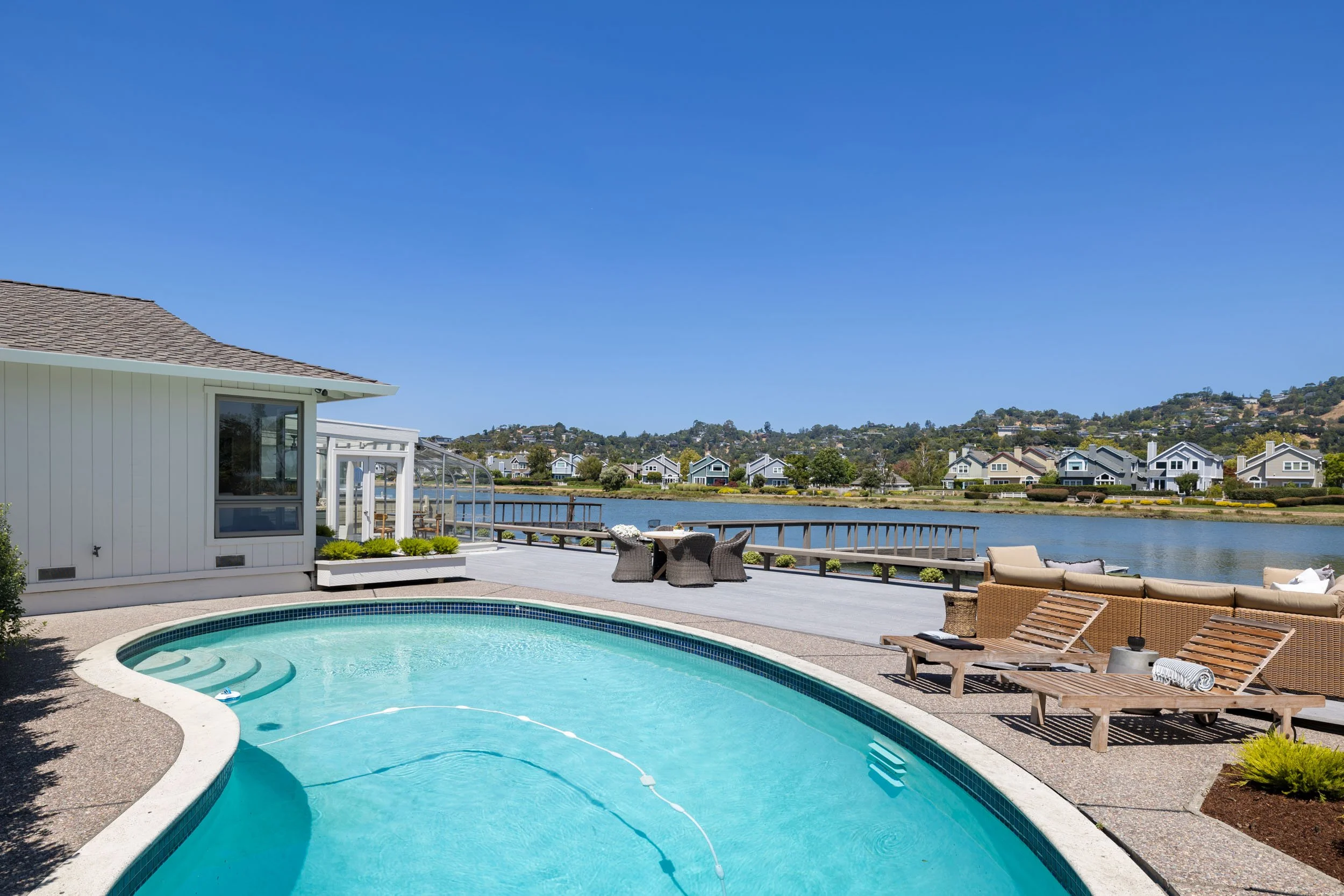 334 Riviera Circle 25 small.jpg