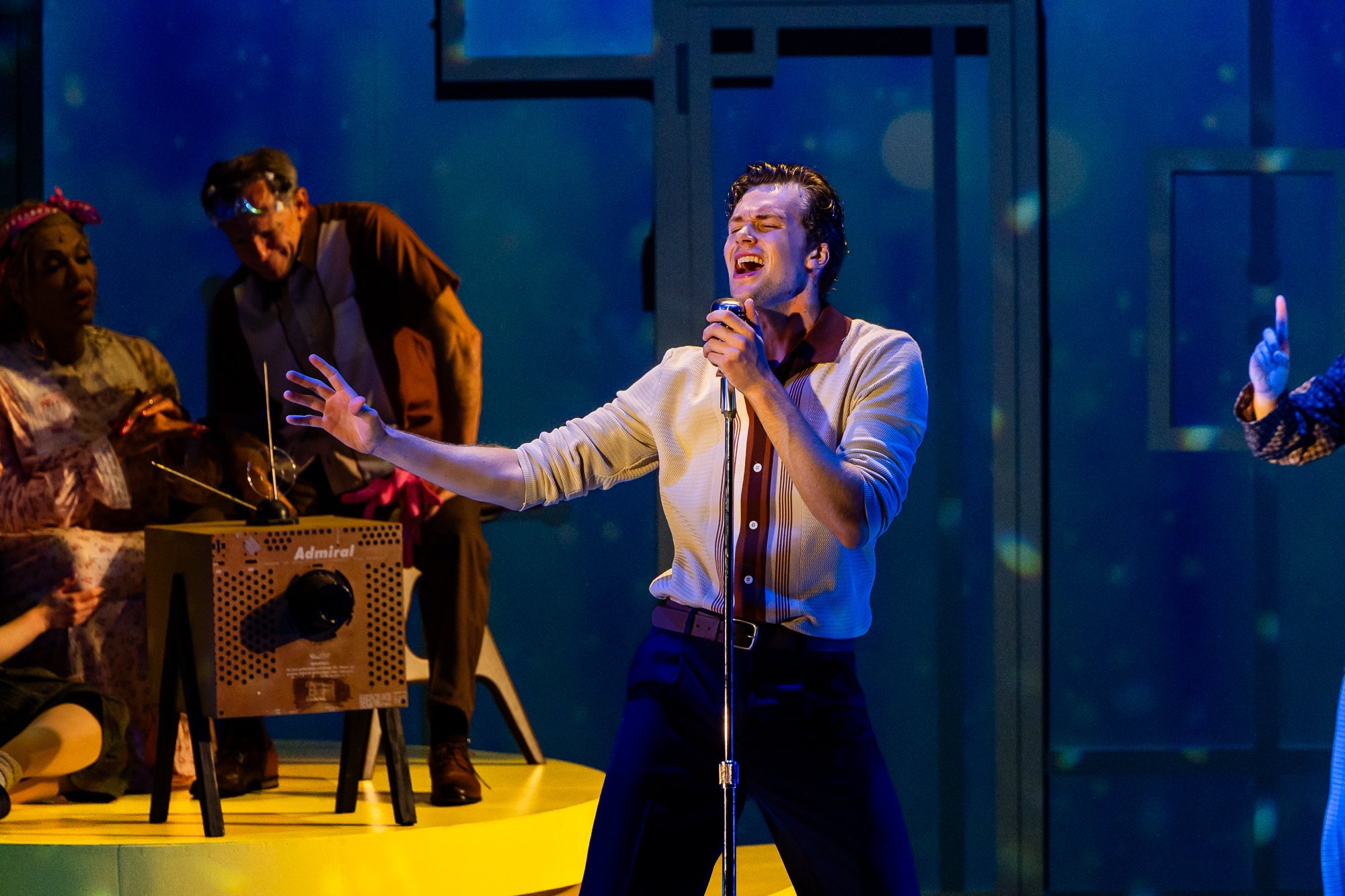 Hairspray_0035-Edit_WEB_SIZE_DO_NOT_PRINT.JPEG