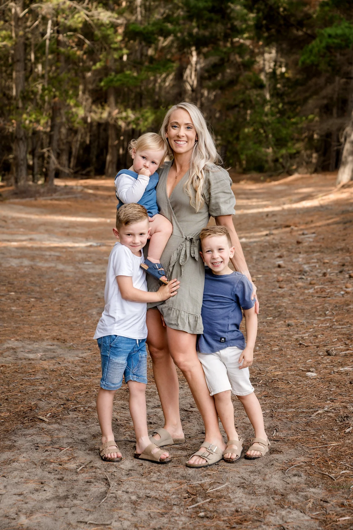 FAMILY-PHOTOSHOOT-HOBART.jpg