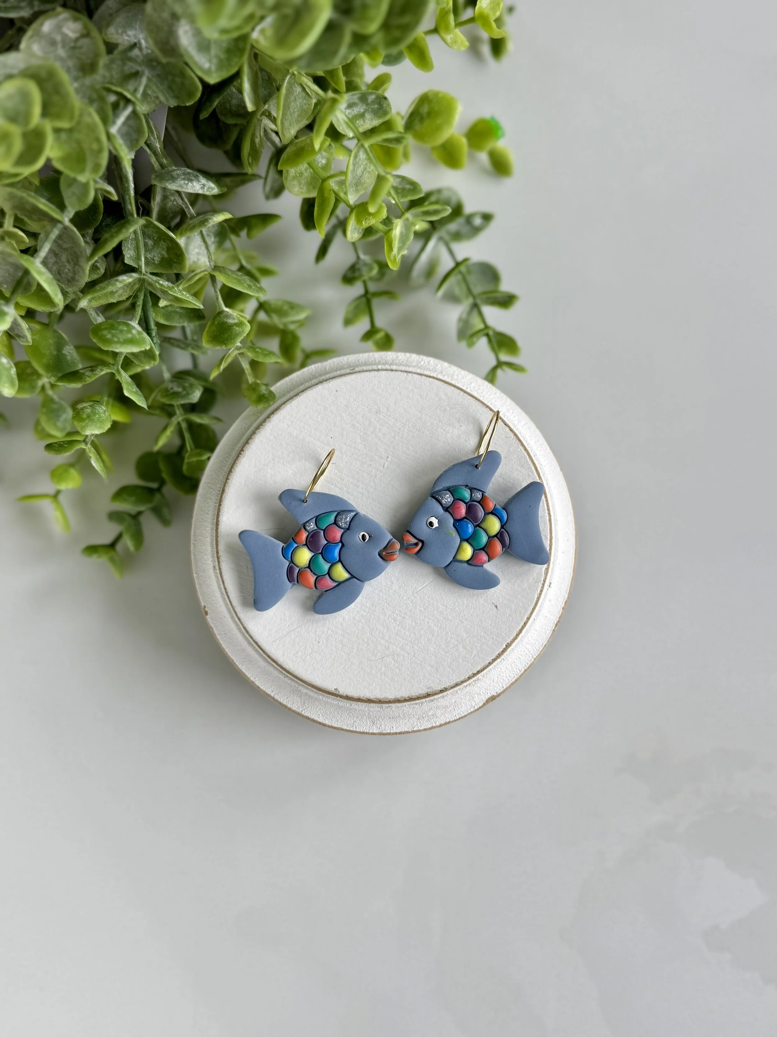 Large Rainbow Fish