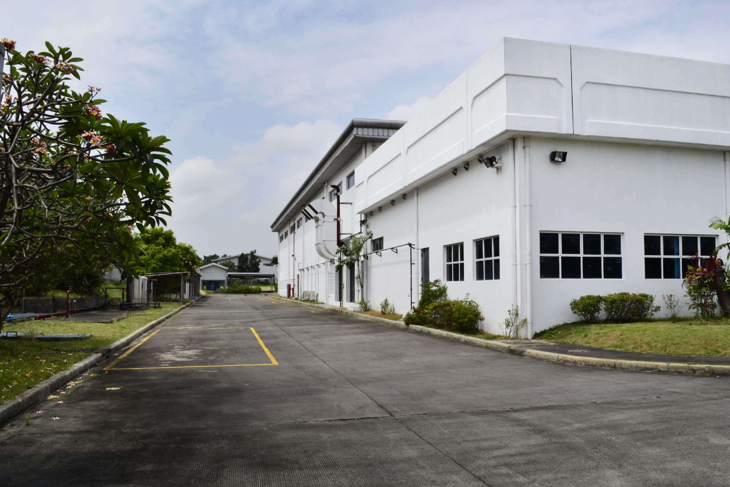 Warehouse Exterior 3.jpg