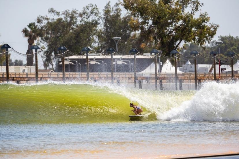 Wavepools : polémique autour des vagues artificielles