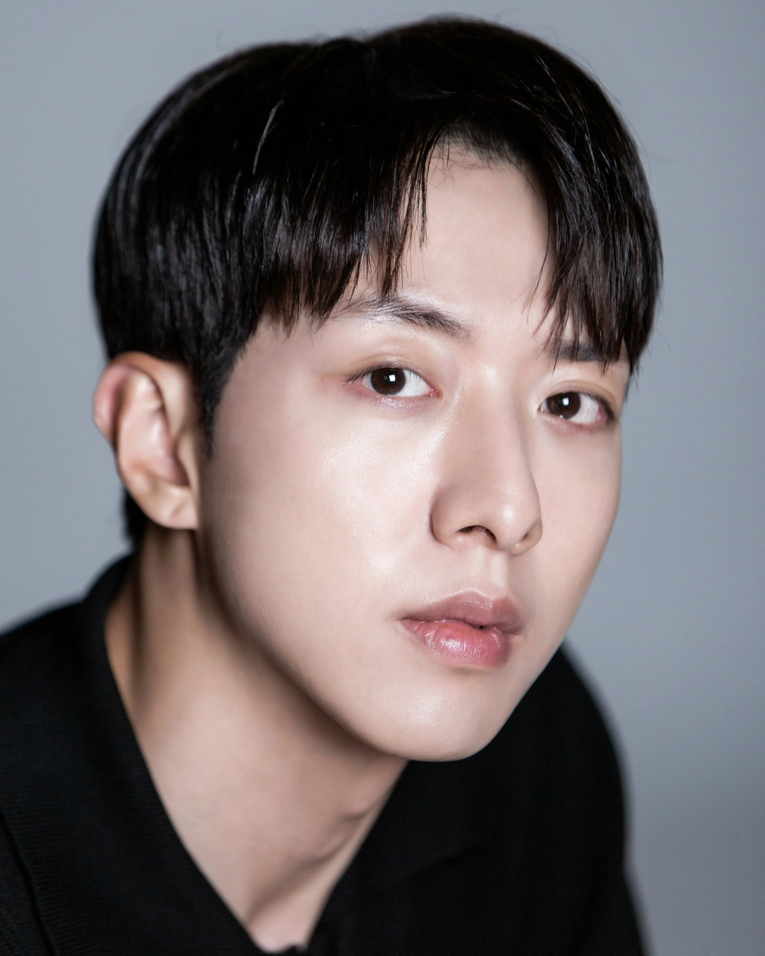 We catch up with ‘Shooting stars’ actor Lee Jung Shin — K-Africa Mag