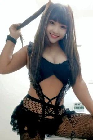 Experience the elite service of a verified professional with Panda’s vibrant companionship.