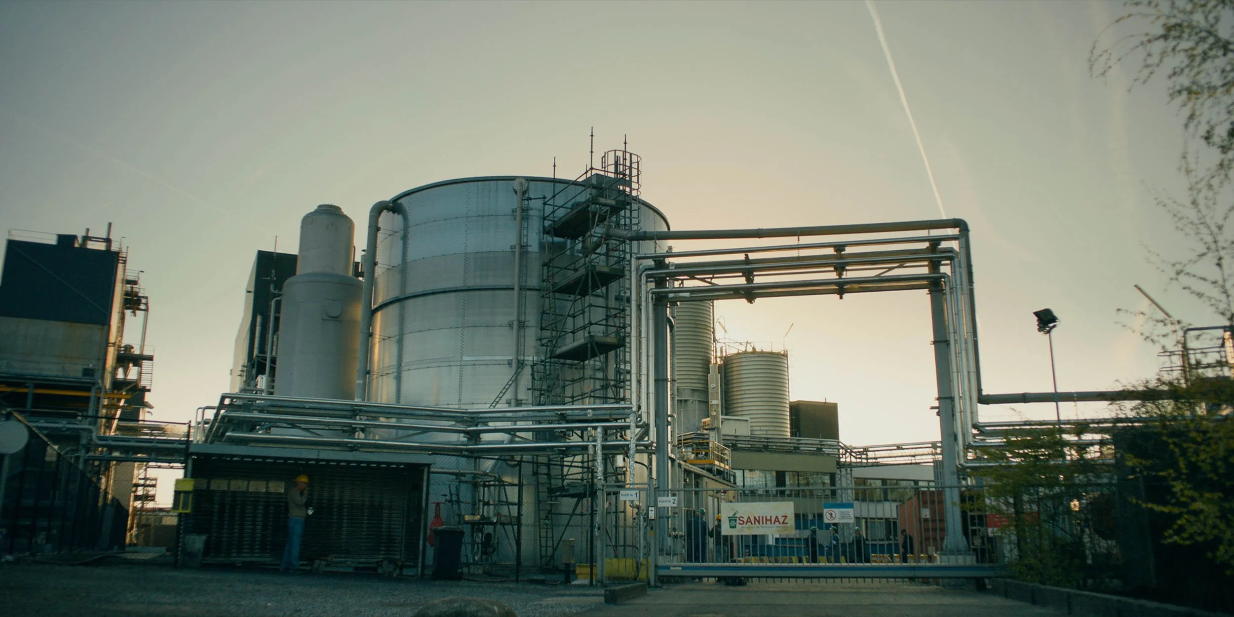 hidden assets03_A4_01_(web).JPG