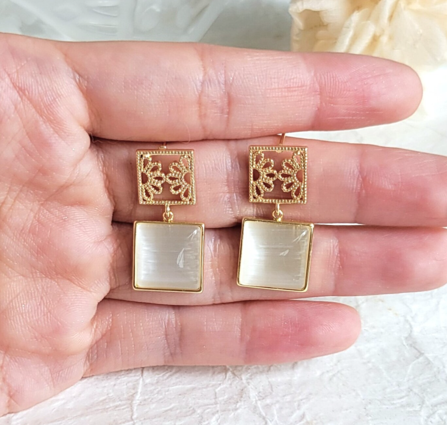 Product+Gold+2.png