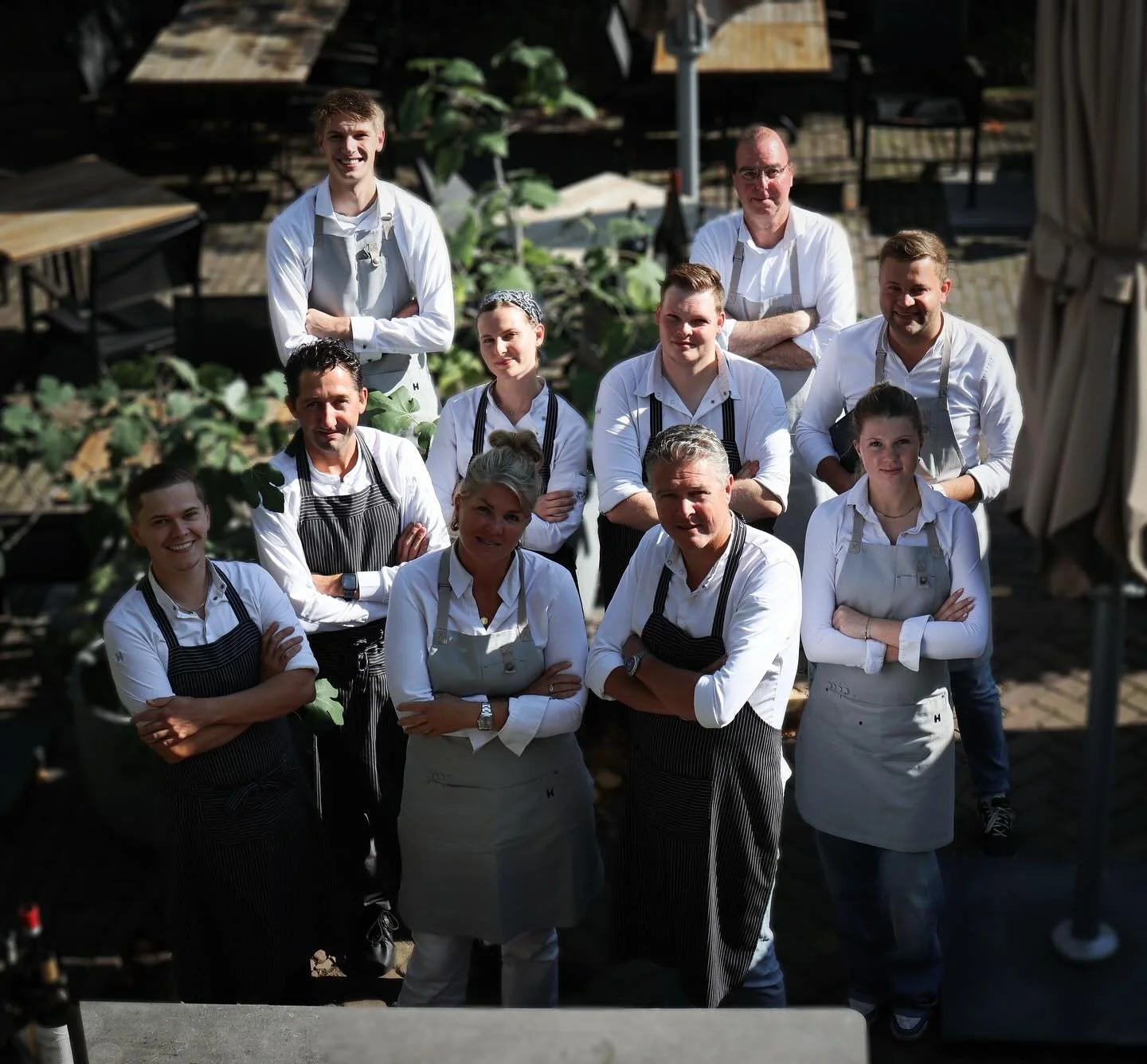 Team Groenewoud! 💚
Dit is (een groot deel) van team Groenewoud. Wij staan altijd voor u klaar om u en uw gezelschap in de watten te leggen. Achter de schermen of aan de voorkant, bij Groenewoud geld één team, één taak &e