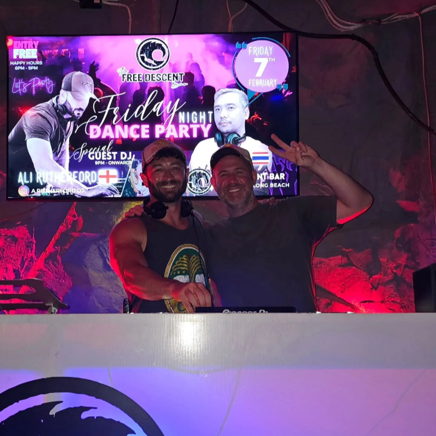 Another country added to the list of places I've DJ'd.... Thailand 🇹🇭🎧
