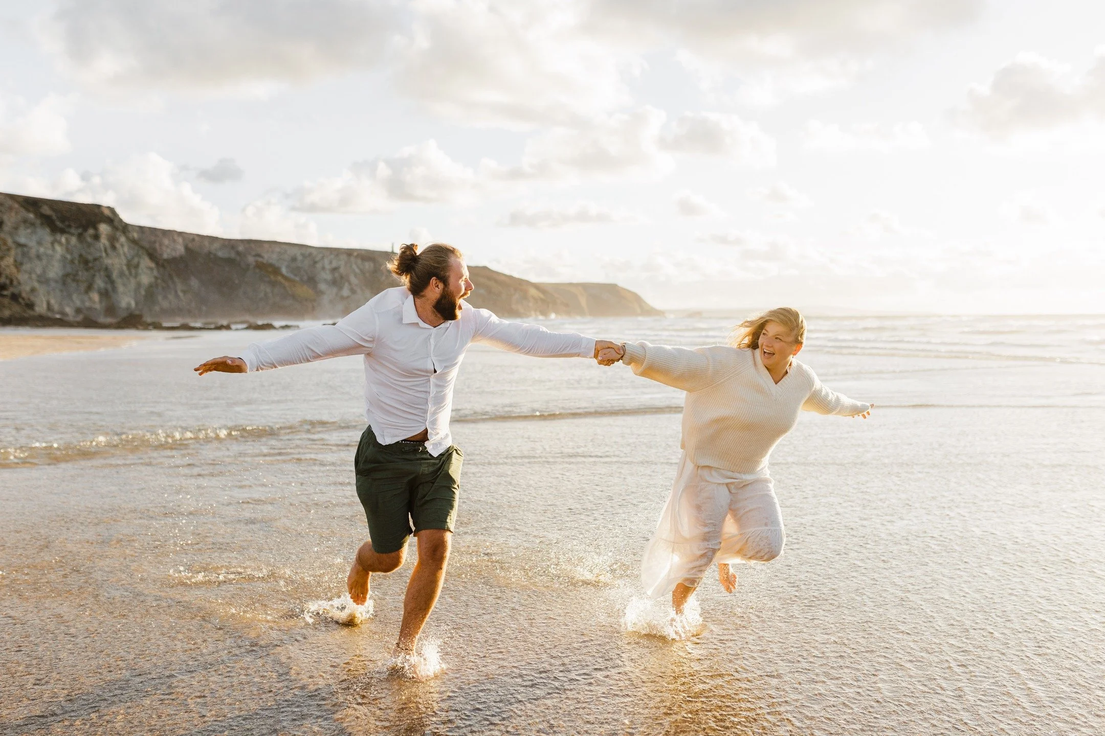 If you're one of my gorgeous 2026 couples, let's get your pre-wedding session booked in!! Spring is the perfect time ☀️

If you haven't booked me as your wedding photographer yet... this is your sign! I offer a complimentary pre-wedding session with 