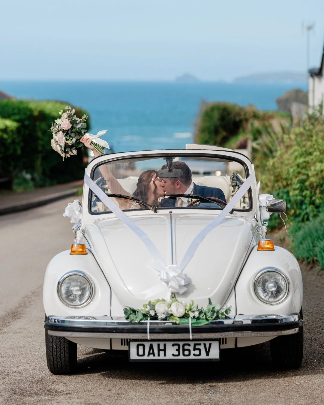 ✨KIERAN &amp; DANIELLE✨

On a super sunny April afternoon, these two tied the knot in Truro, followed by an intimate family meal at the Driftwood Spars in St Agnes ☀️

We had to go on a bit of an adventure to find some shade for their newlywed photos