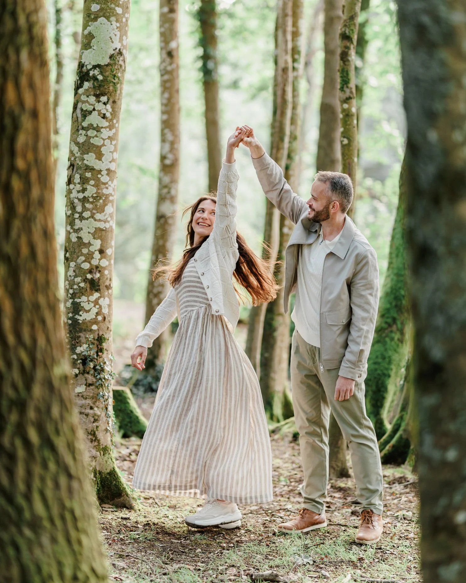 ✨A Woodland Pre-Wedding Session✨

Heading to the woods in an evening is one of my new favourite things to do! 🌿 Just look at that light! Here's Sarah &amp; Ian looking amazing during their session. I'm really looking forward to capturing their Falmo