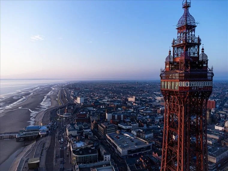 blackpool tower.jpg