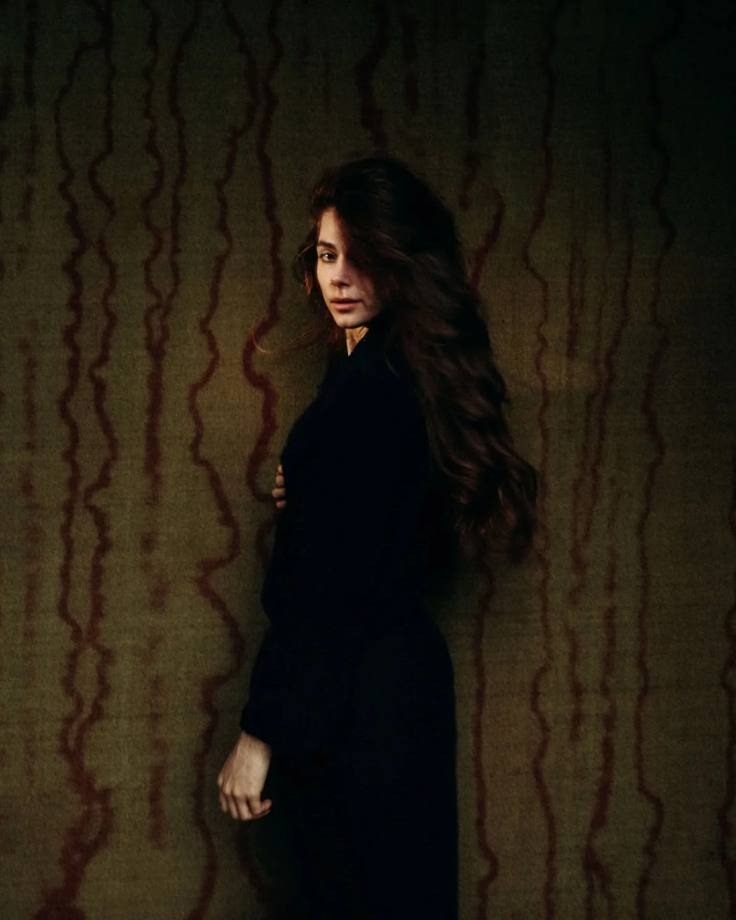 Accepter les &eacute;checs 

Cette s&eacute;rie ne devait pas du tout ressembler &agrave; &ccedil;a. On devait avoir un flou de mouvement de cheveux incroyable, une masse capillaire qui aurait pris tout l'espace... et puis, on a pas eu le temps de tr